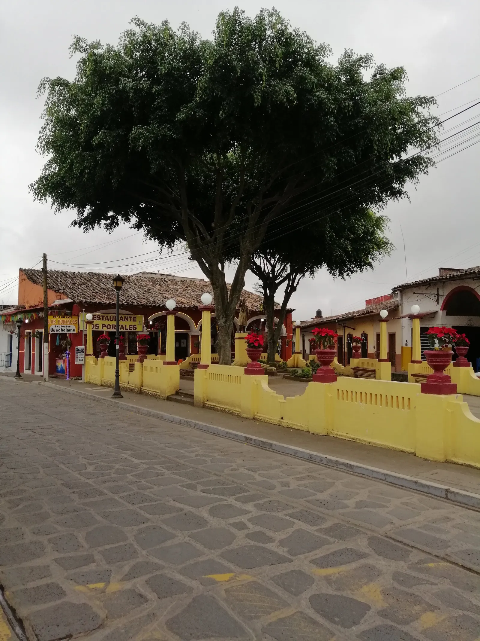 Los Portales image 4