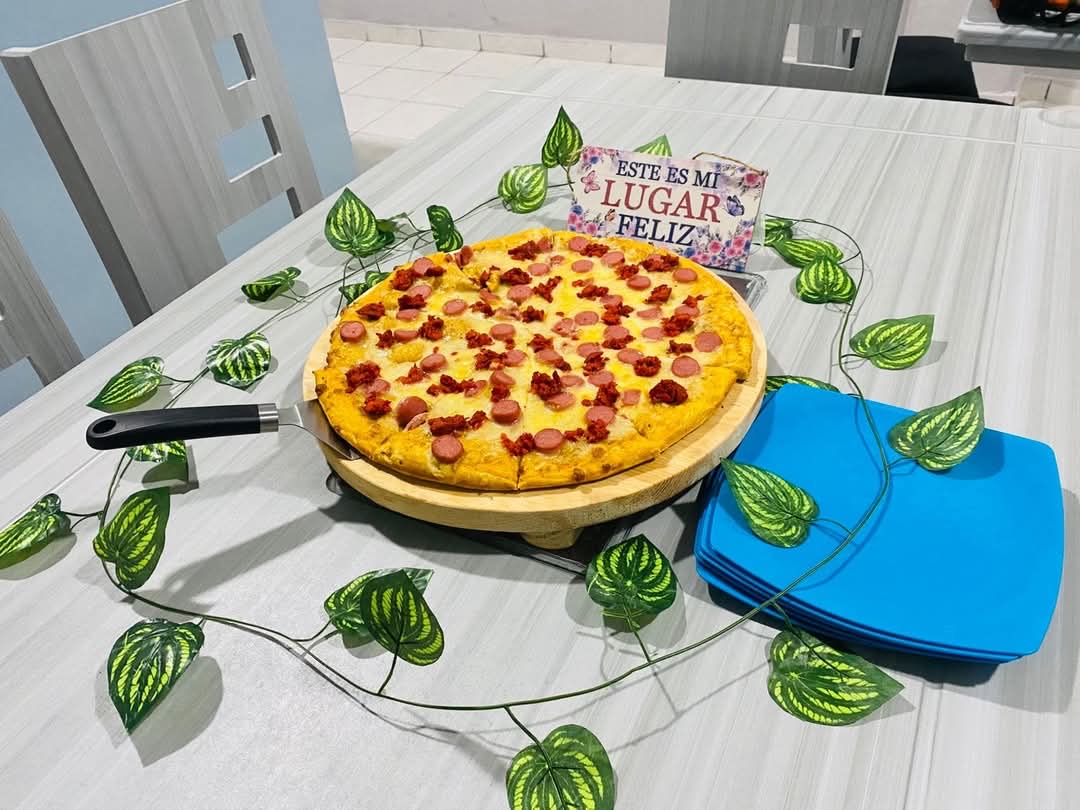 PIZZAS CHEEZY image 3