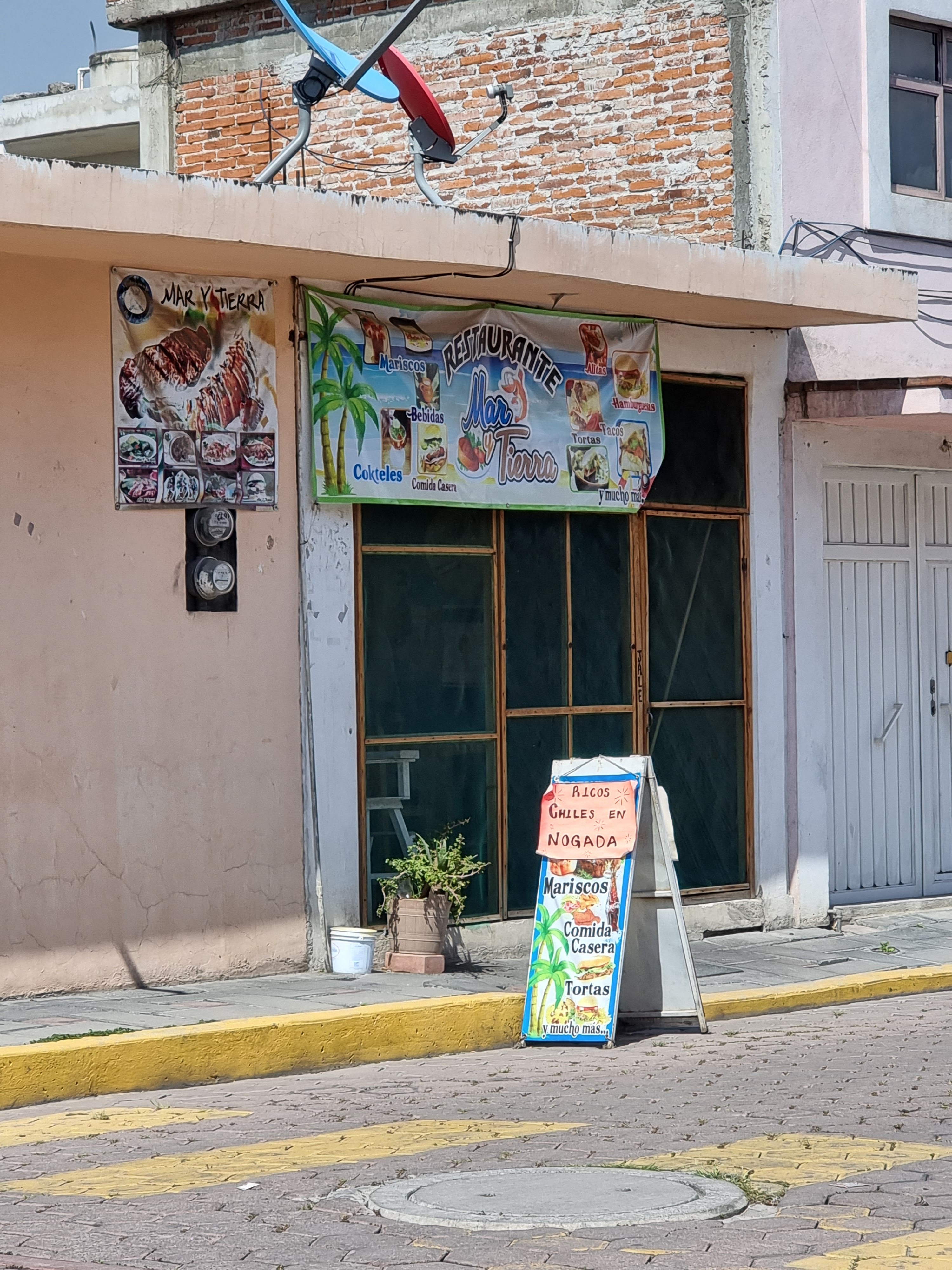 Restaurante mar y tierra image 3