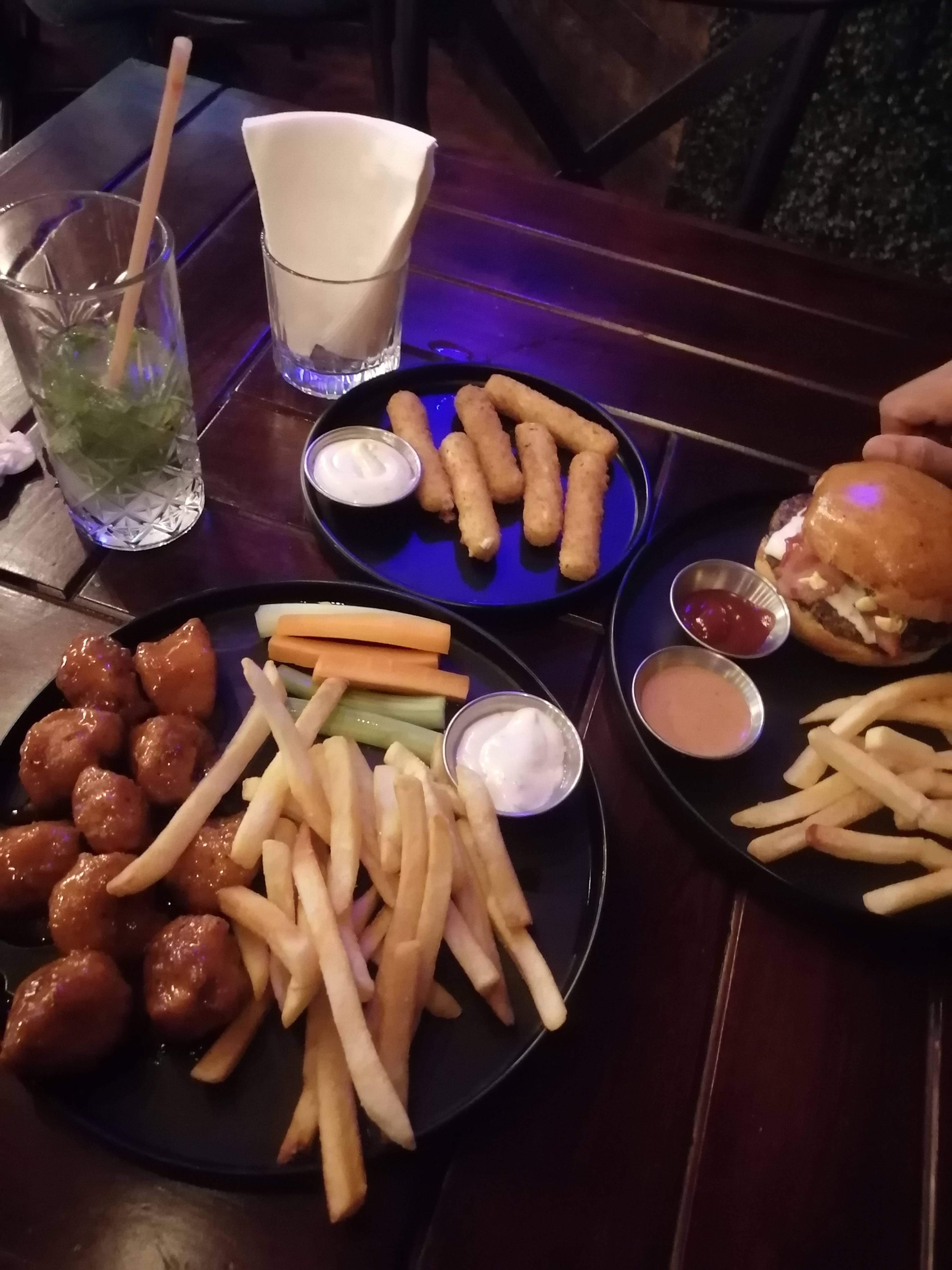 Munchies burger image 3