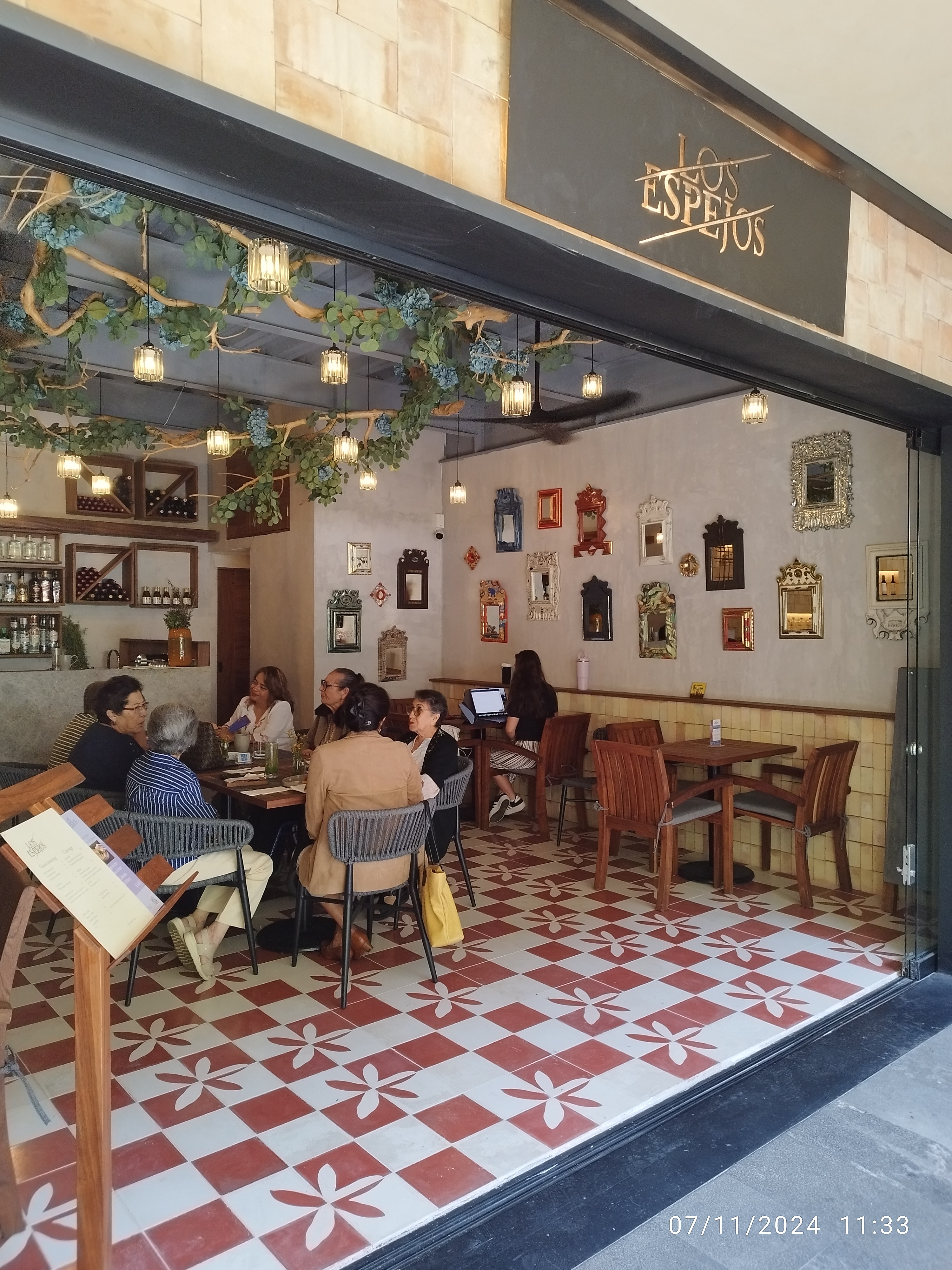 Los Espejos Restaurante image 1