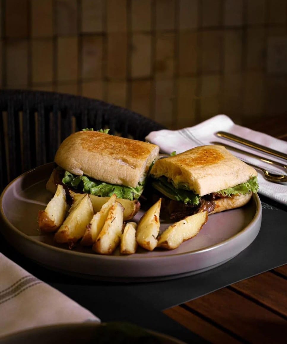 Los Espejos Restaurante image 2