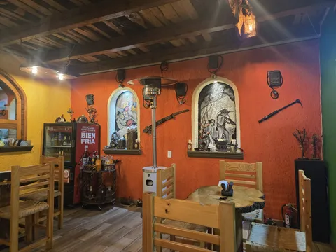 La Calesa image 1