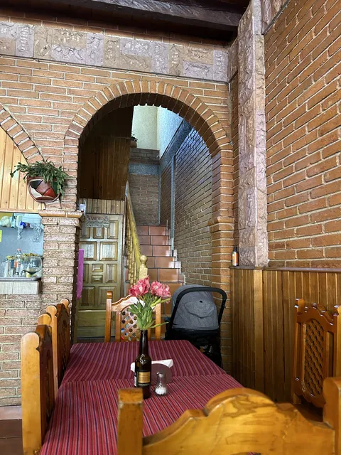 Los Arcos image 1