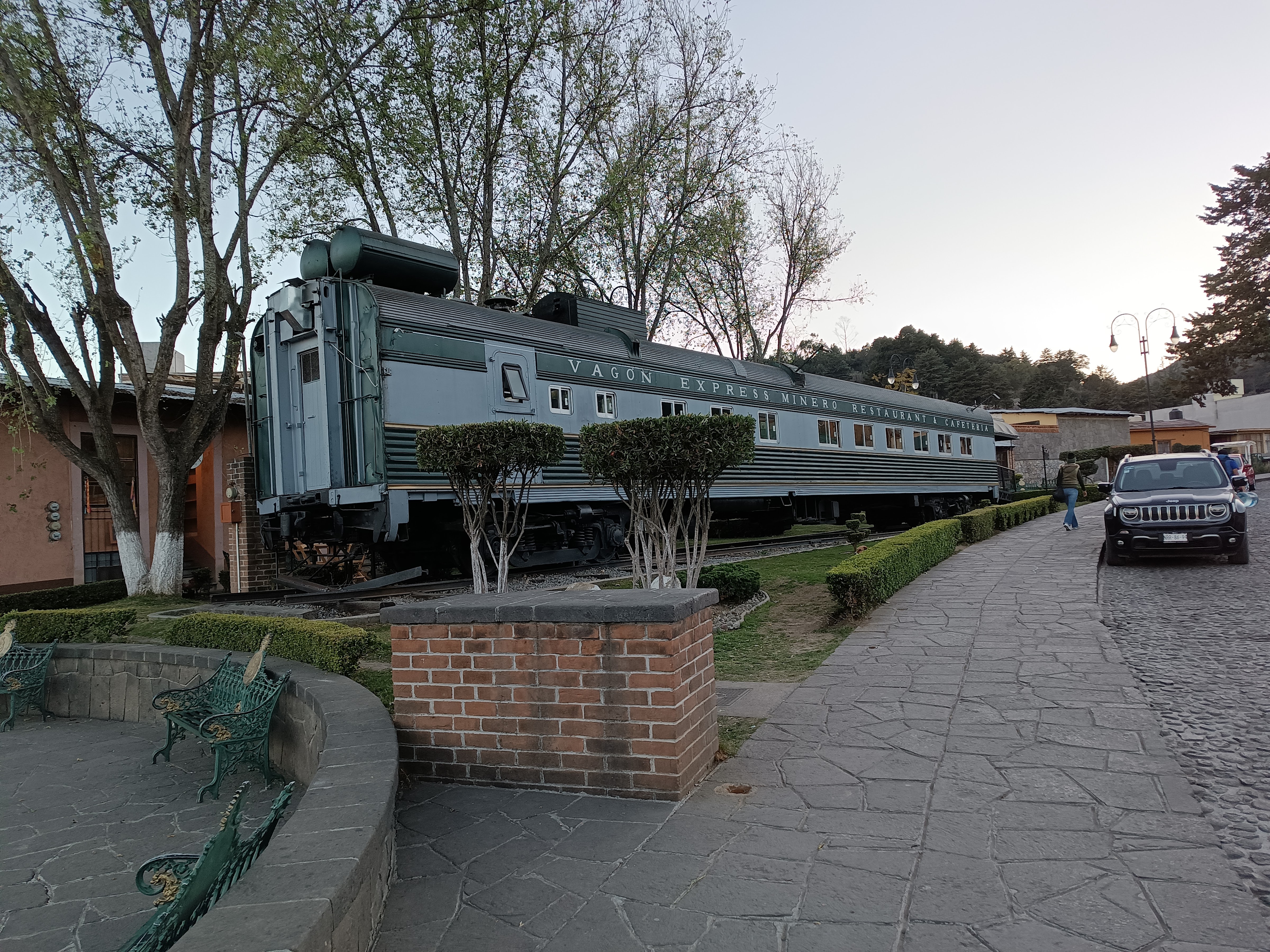 Express Mining Wagon Restaurant & Cafeteria image 4