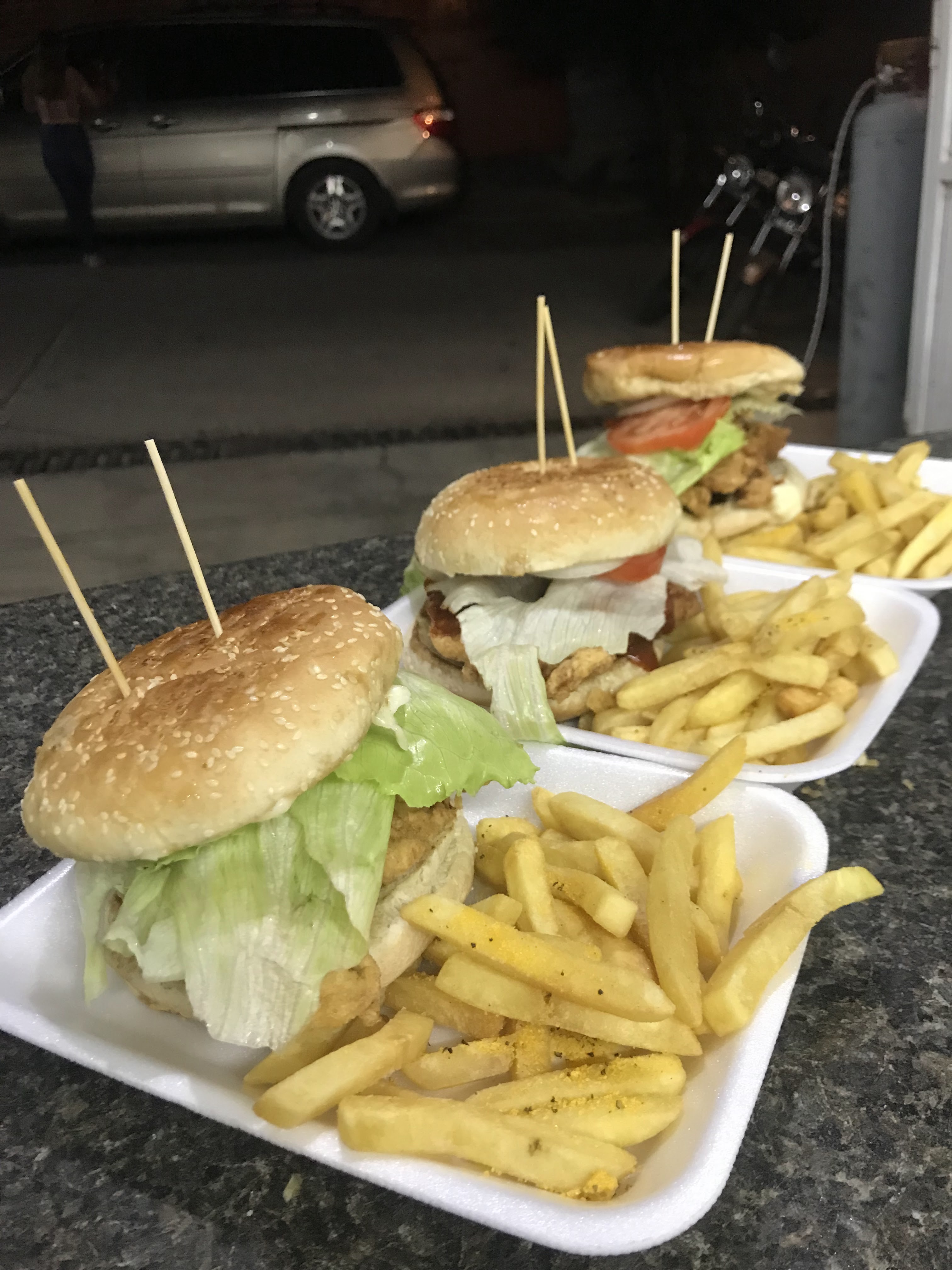 El Lote Sport Bar image 4