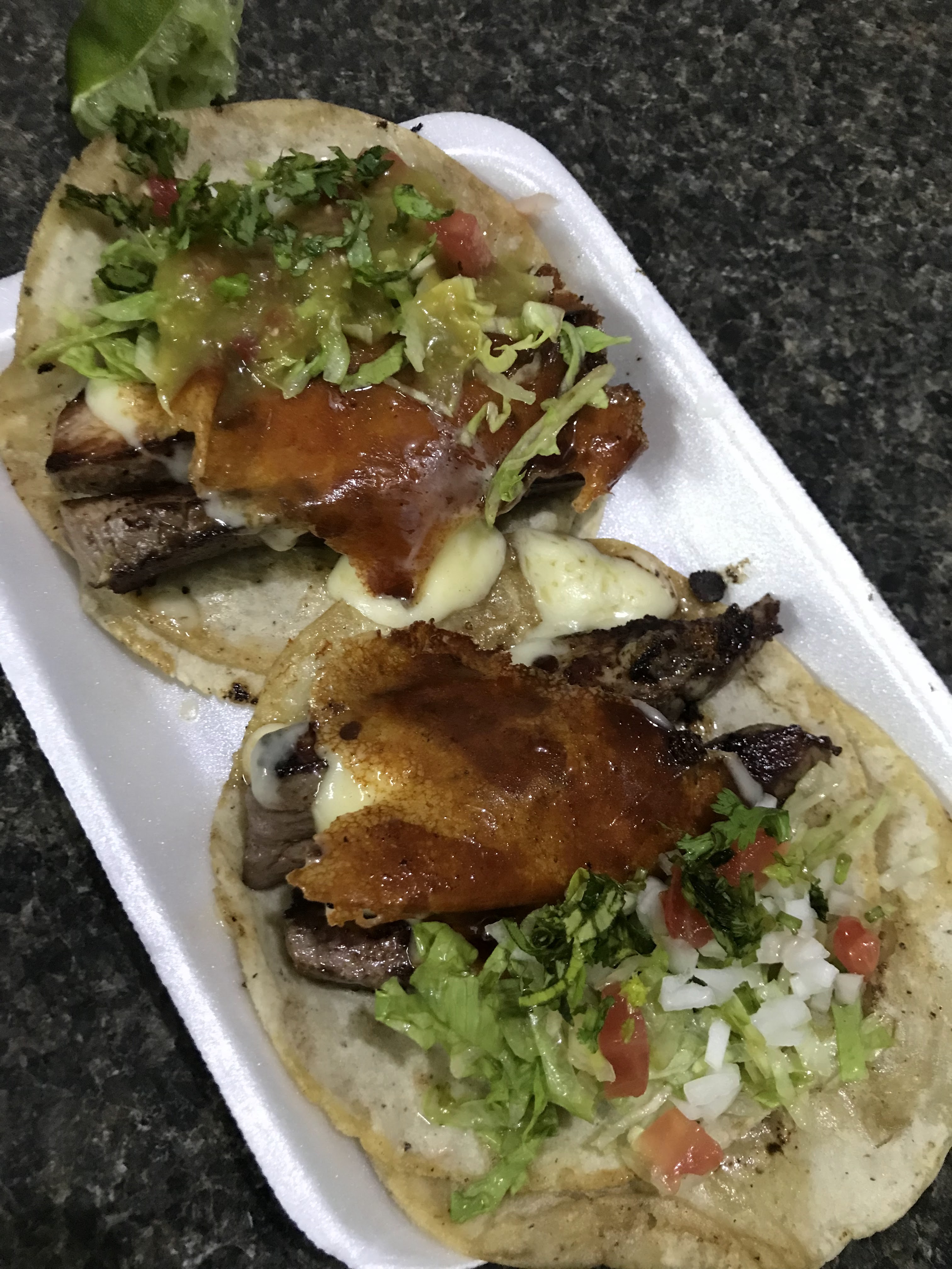 El Lote Sport Bar image 5