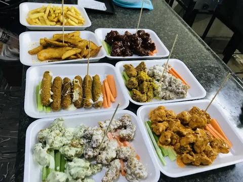 El Lote Sport Bar image 6