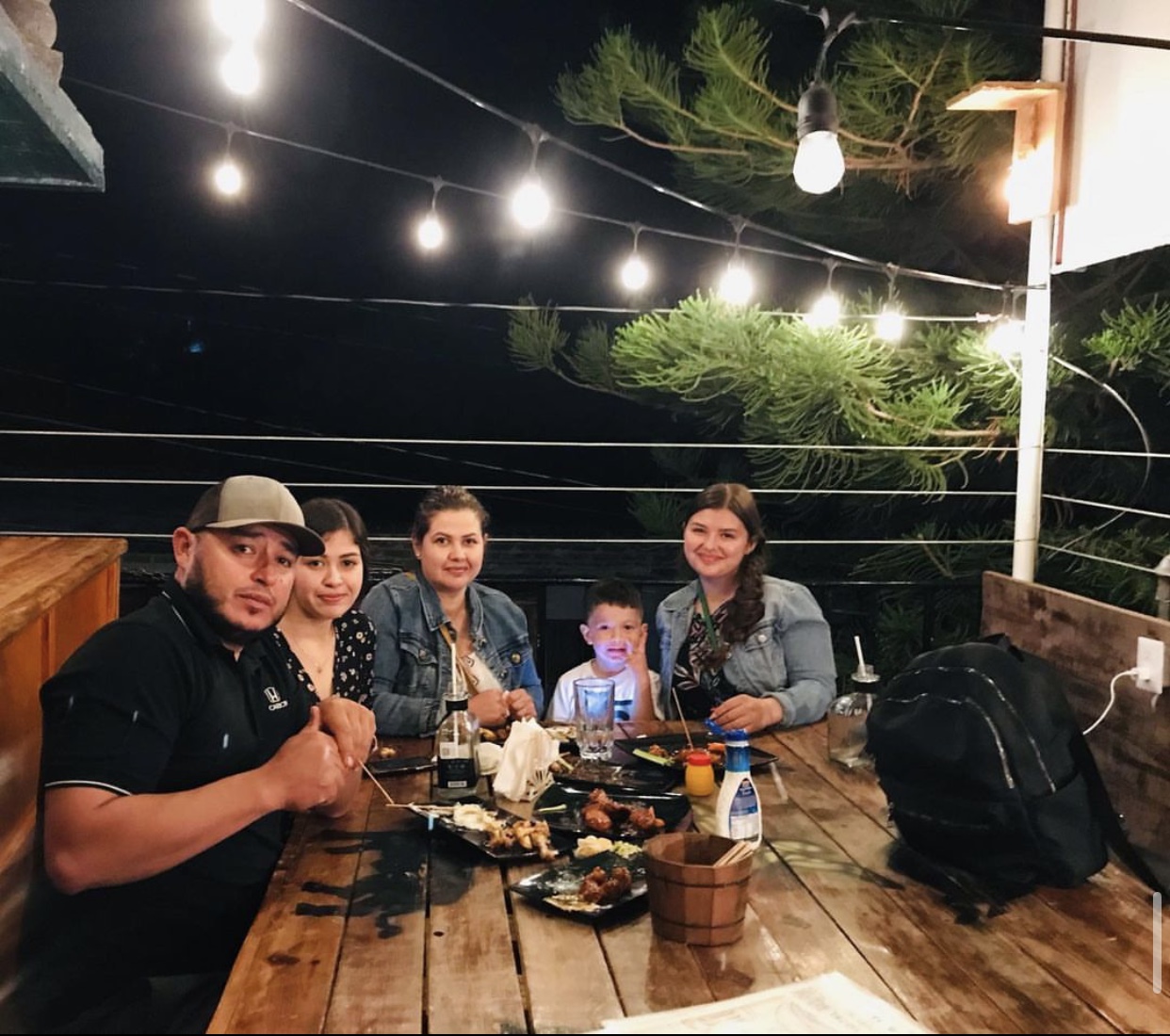 El Lote Sport Bar image 9