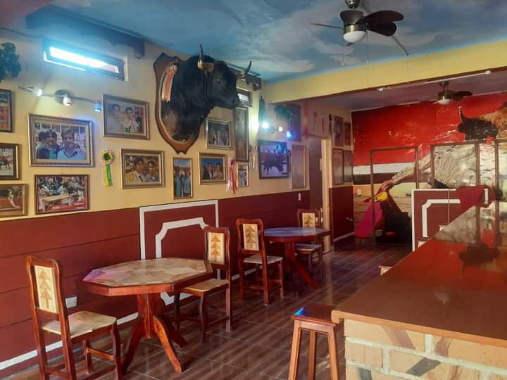 El confesionario, Merendero Taurino image 4