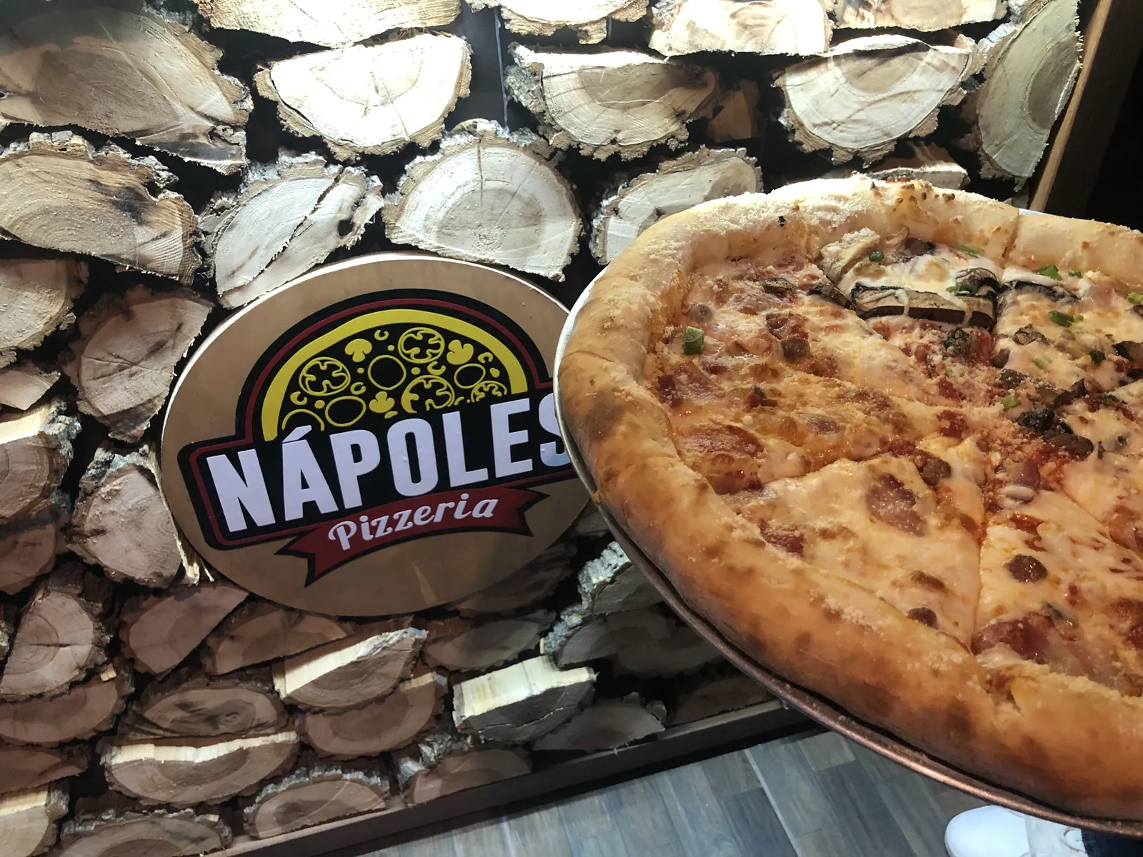 Pizzería Nápoles image 4