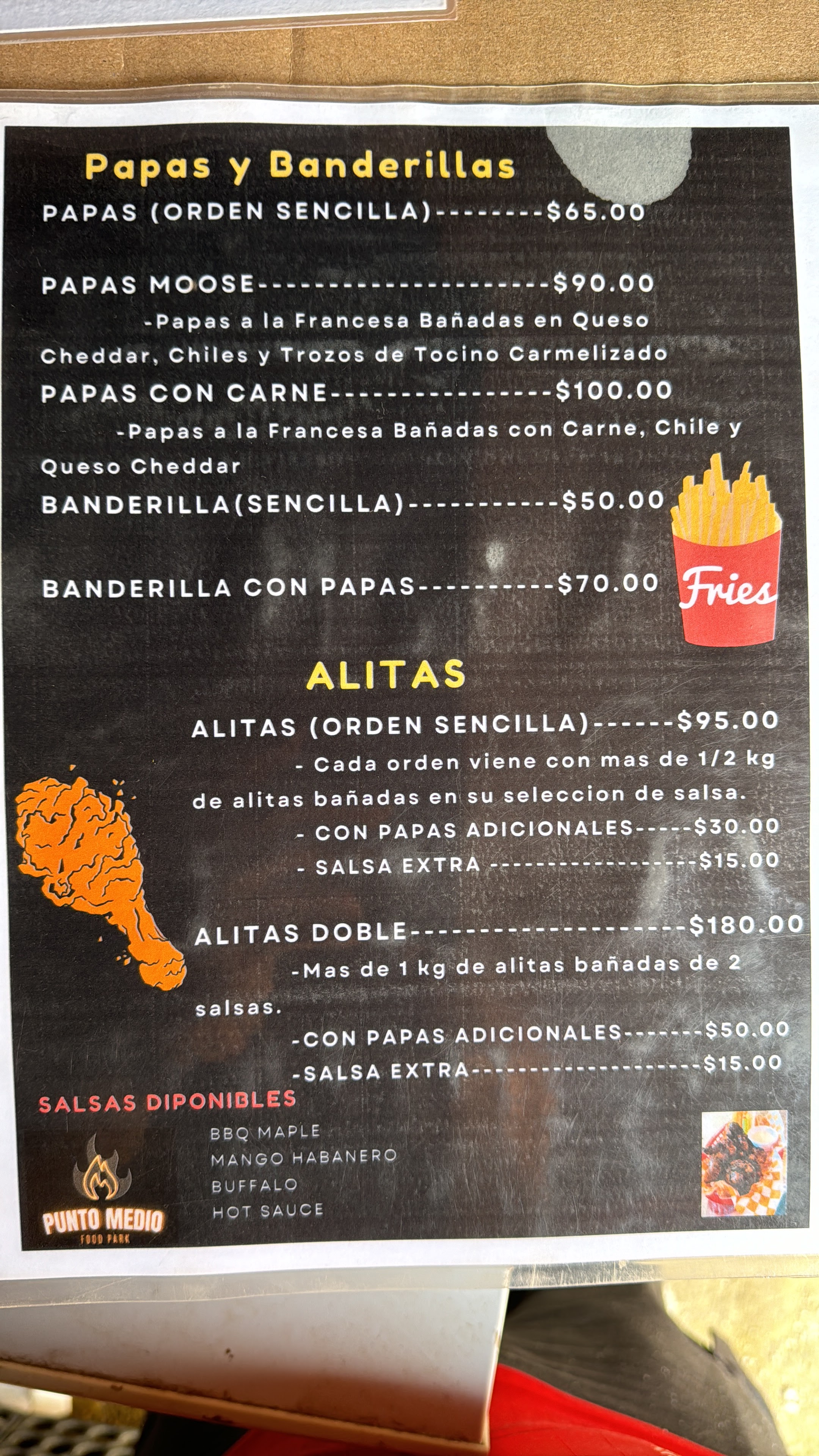 Punto Medio Food Park image 3