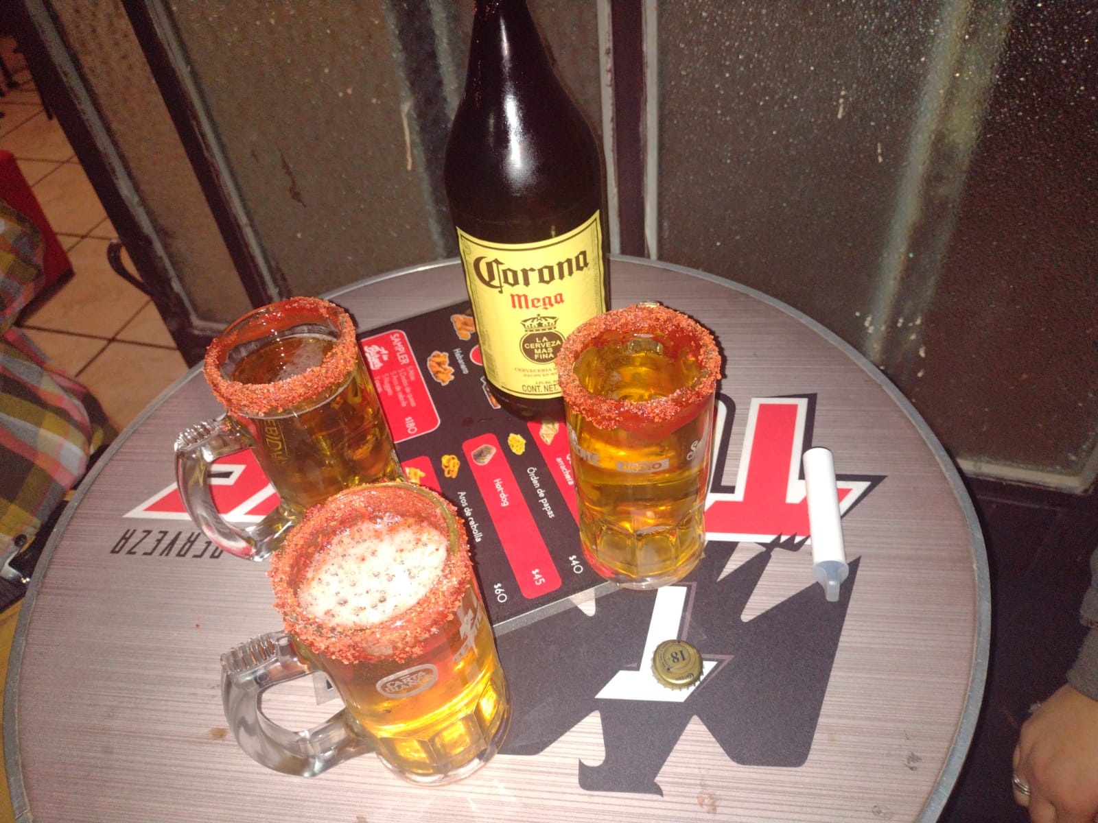 Hamburguesas y alitas "A la burguer" image 8