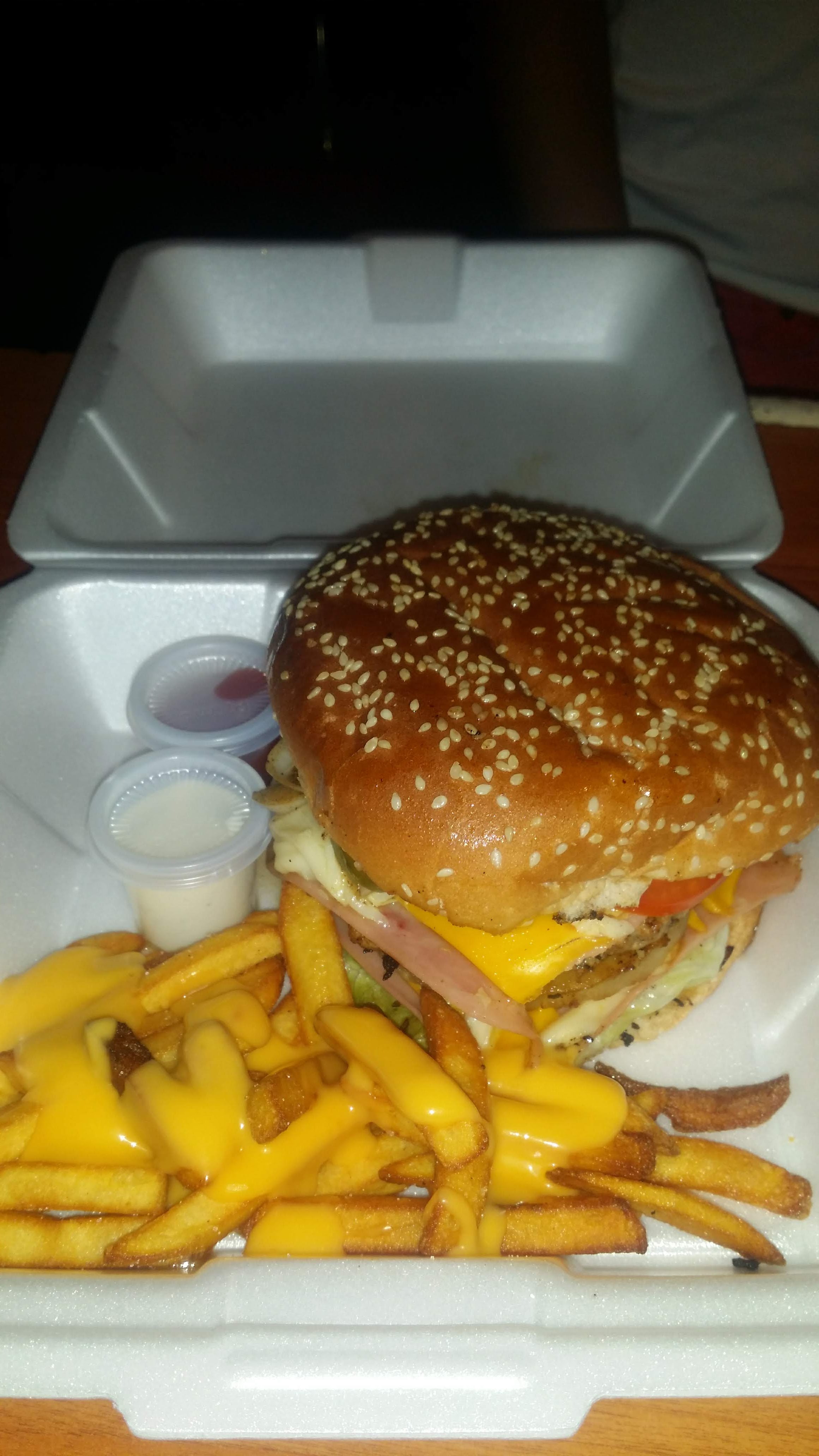 Hamburguesas y alitas "A la burguer" image 9