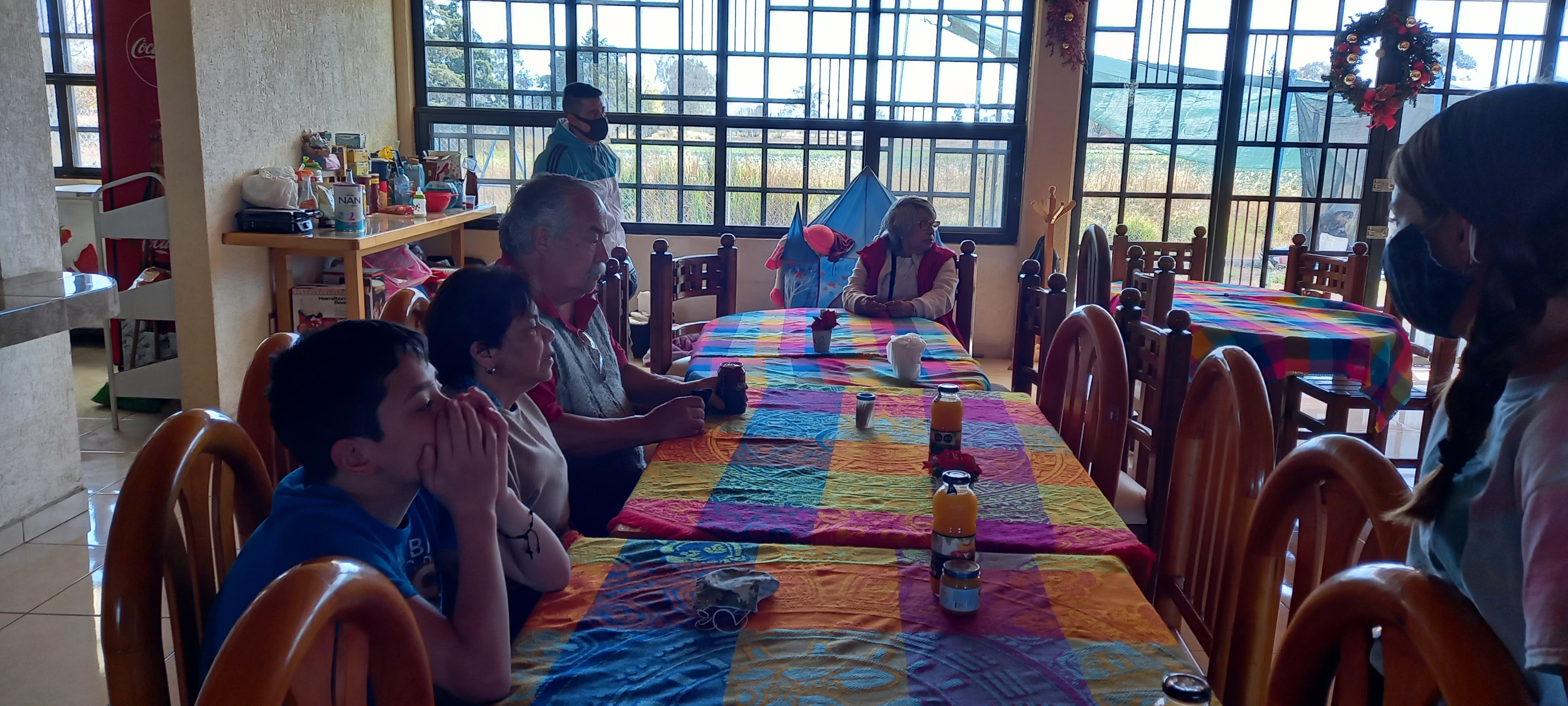 El Buen Gusto image 9