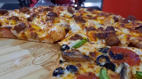 Roma Pizza/Wings/Beer Maravatío image 1