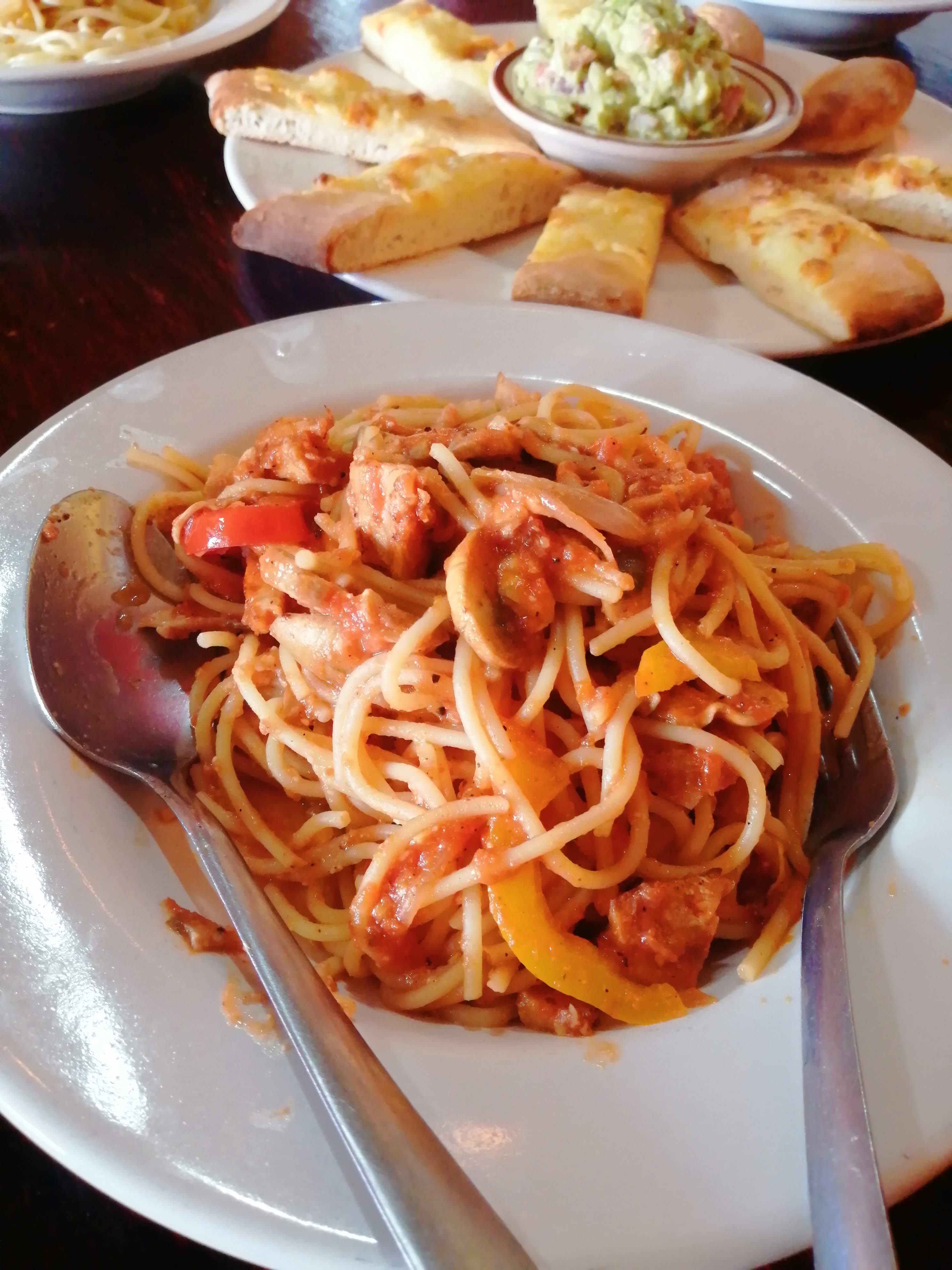 St. Louis Restaurant pizza,pasta y ensalada image 4