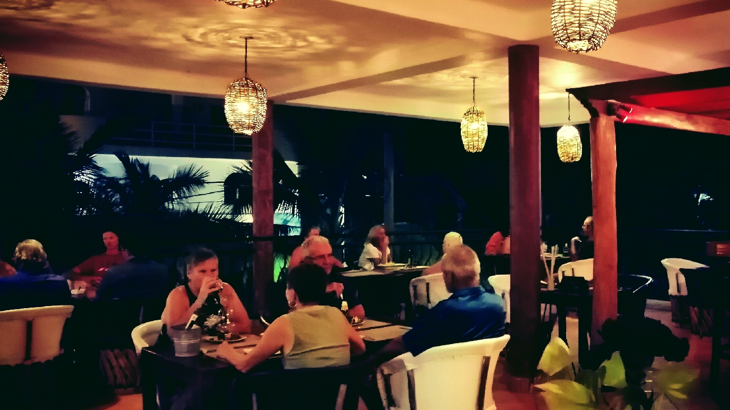 Vainilla Pimienta Bistro Deli image 1