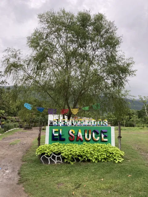 El SAUCE Balneario & Restaurante image 2