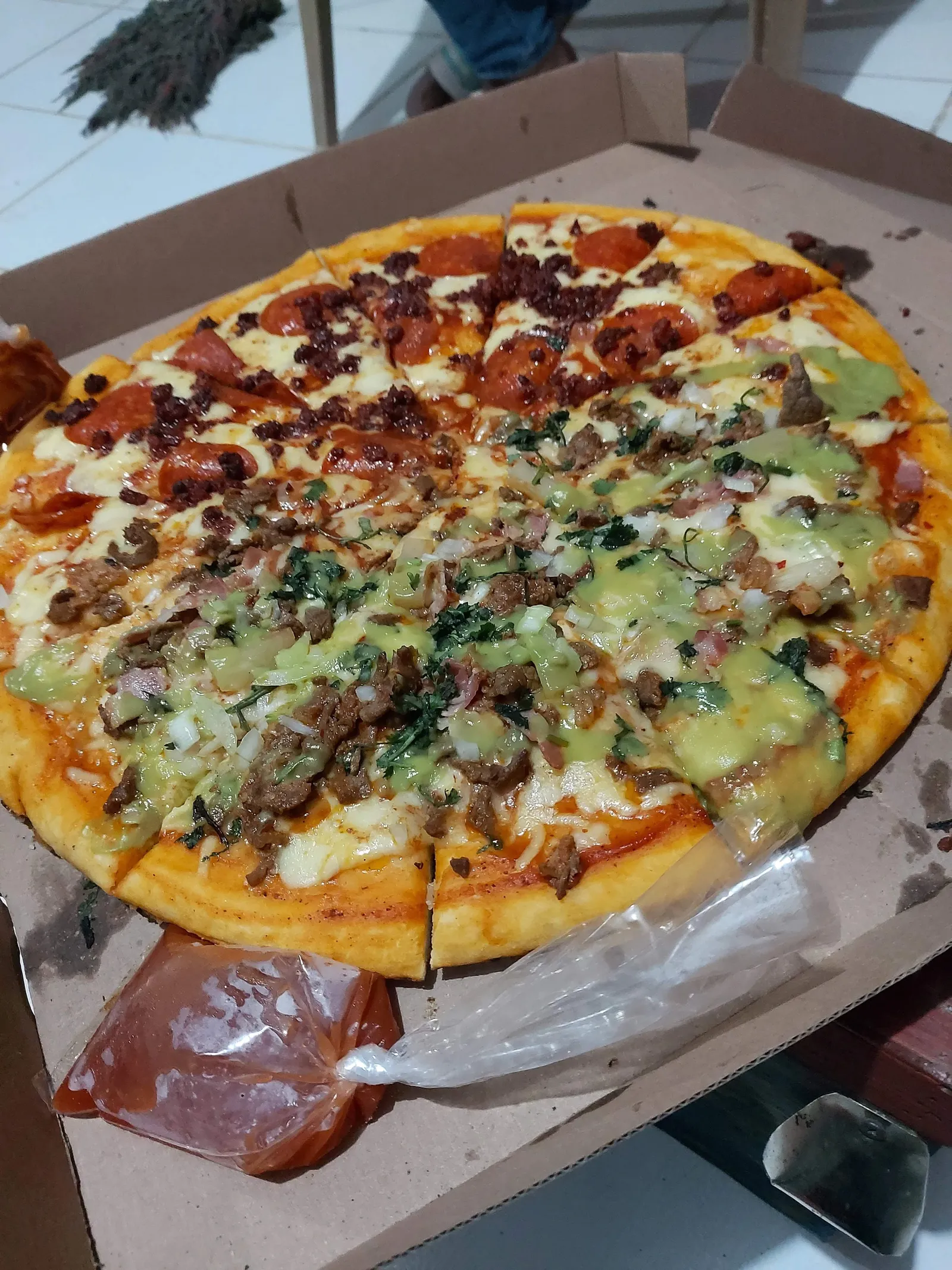 Mega Pizza image 3