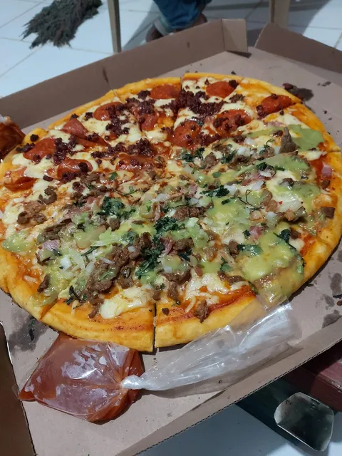 Mega Pizza image 3