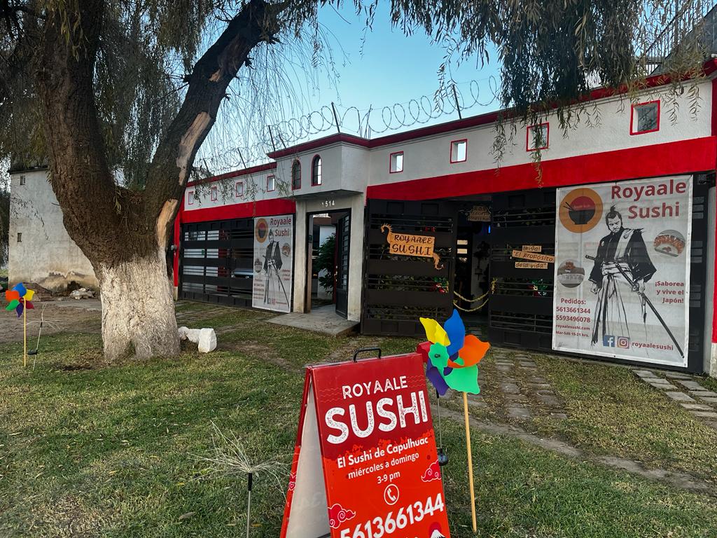 Royaale Sushi image 7