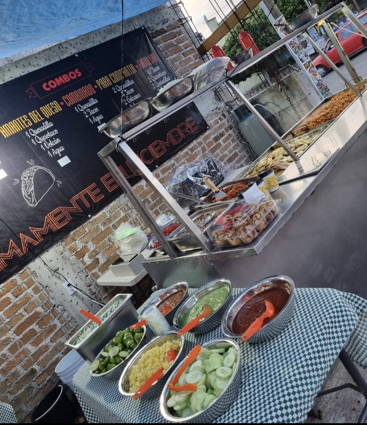 D' La Plancha Taquería's image 1