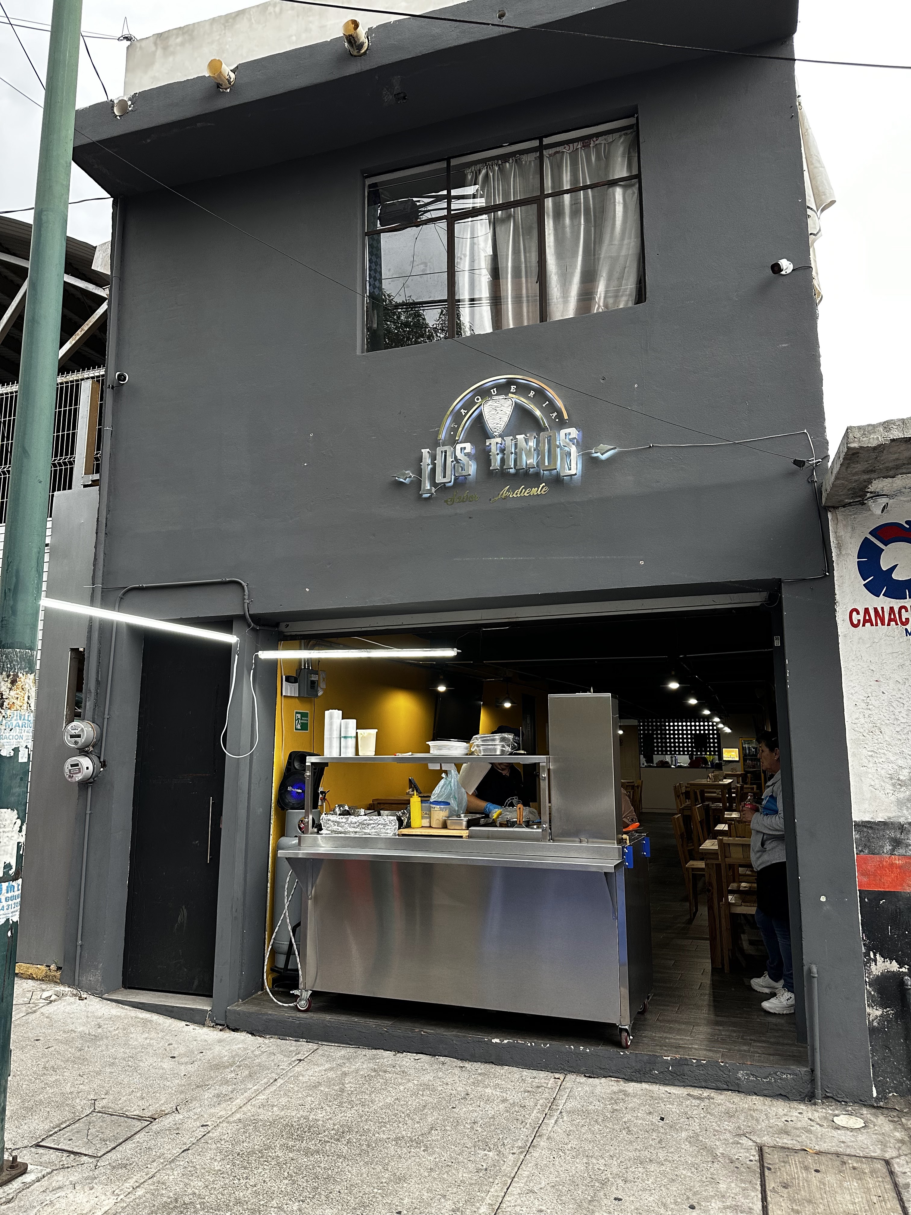 Taquería Los Tinos image 1