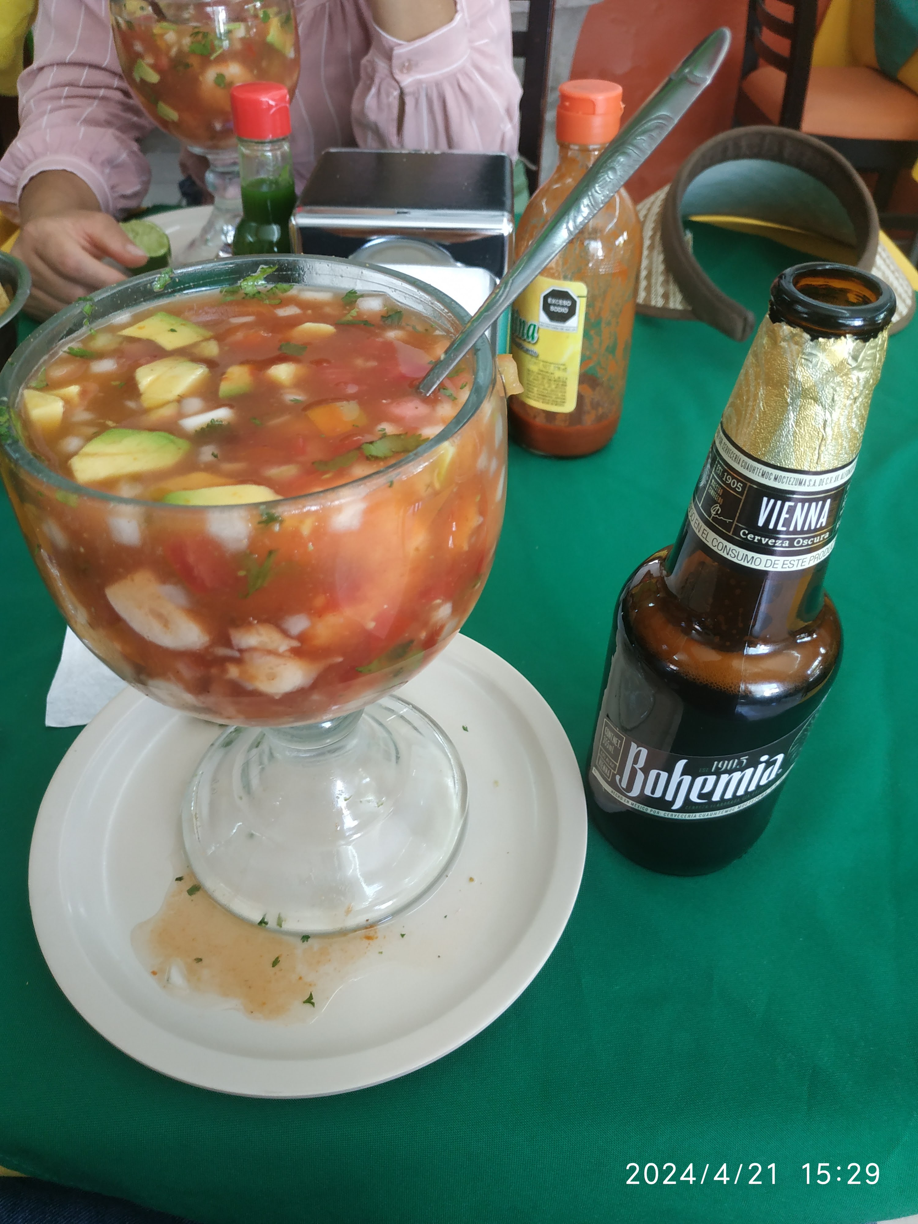 El Delfin Sonriente image 3