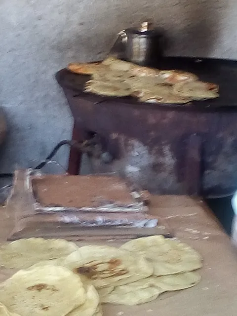 Doña cleme tacos, quesadillas y gorditas image 8