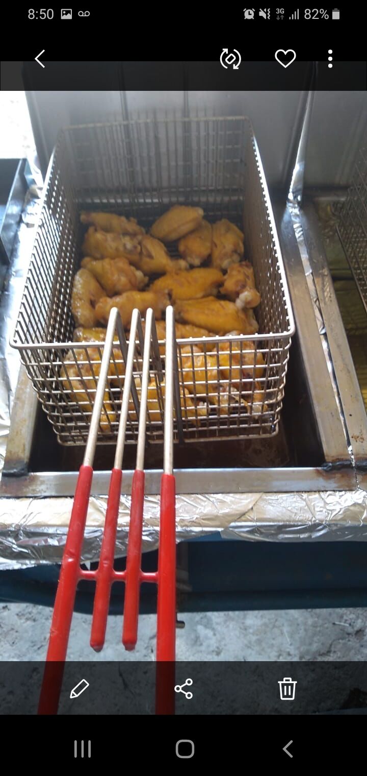 Barrera wing,s Beer's Burger Alitas image 5