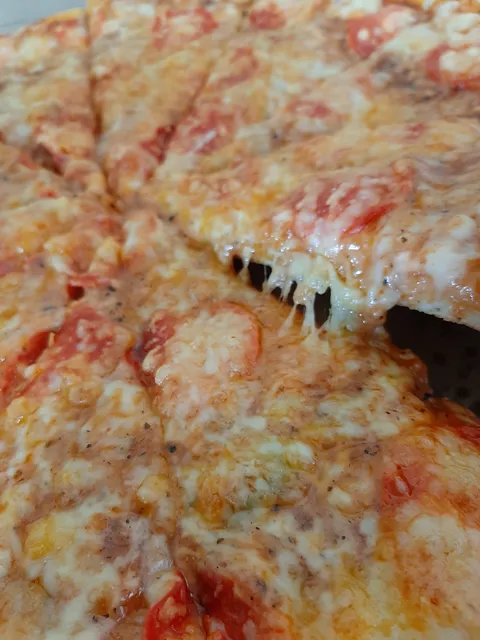 Chuy'sss pizzas image 3