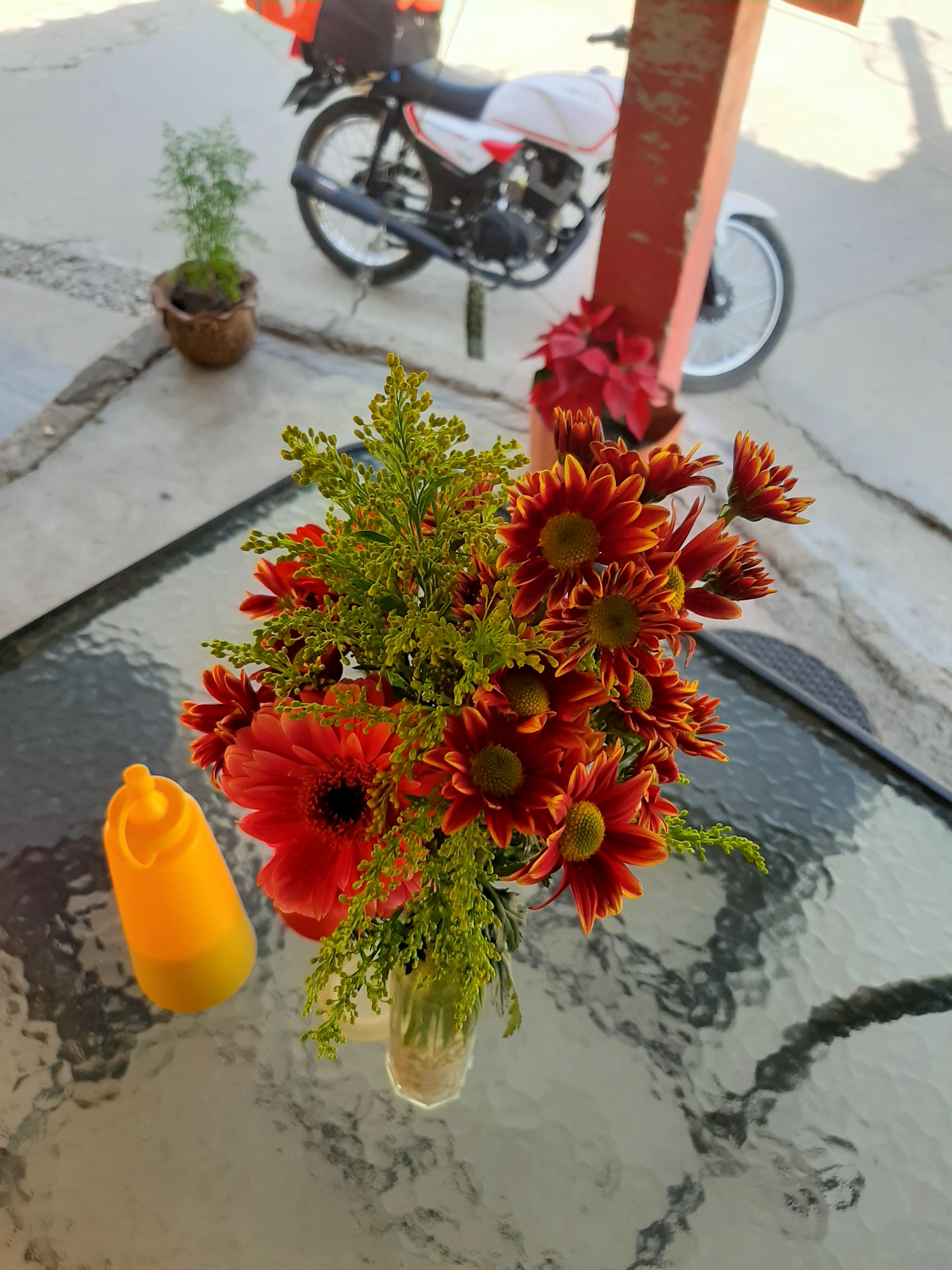 Chuy'sss pizzas image 4