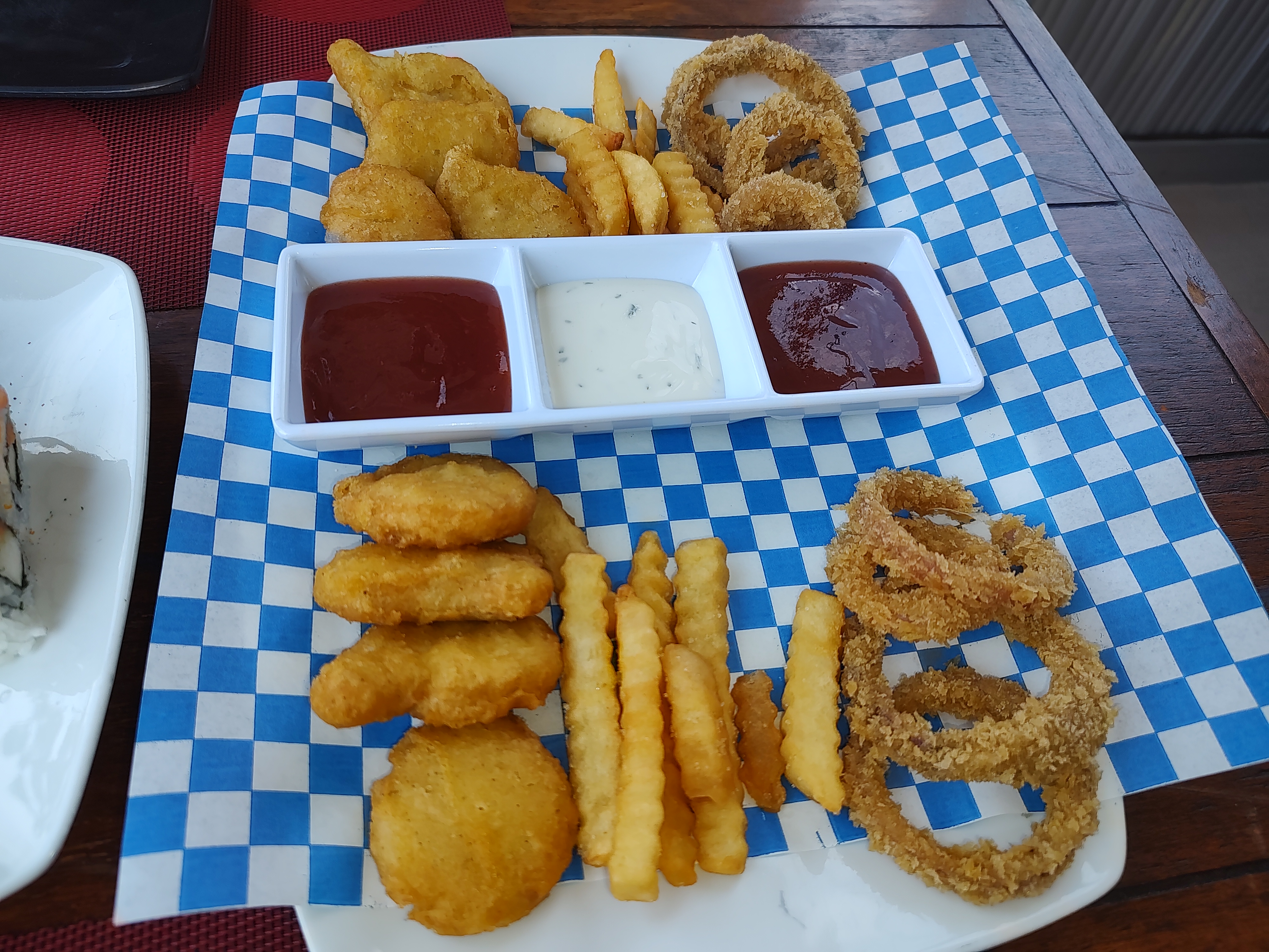 Sr. Krab Sushi Restaurante image 9