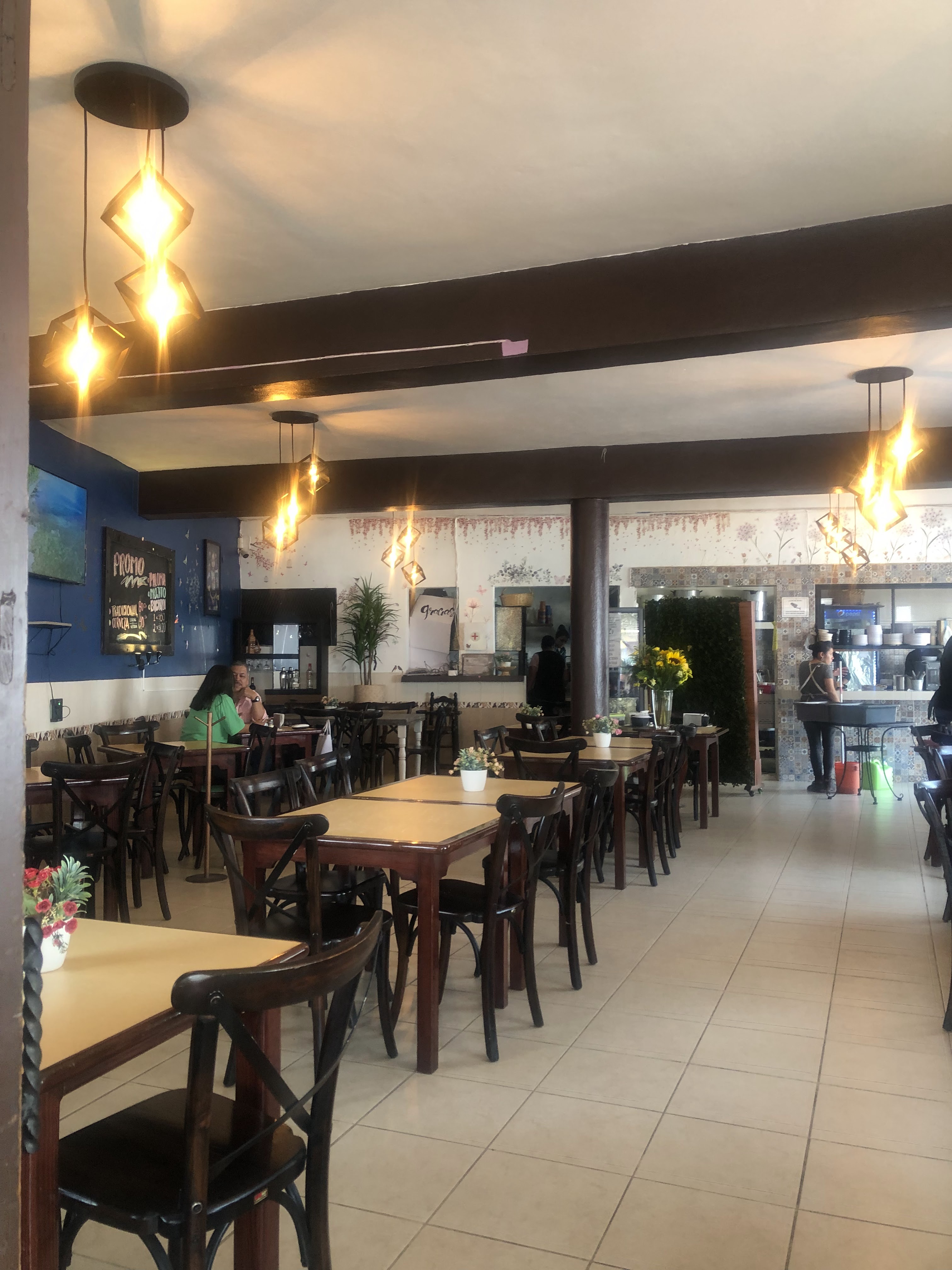 Fonda Santa Maria image 5