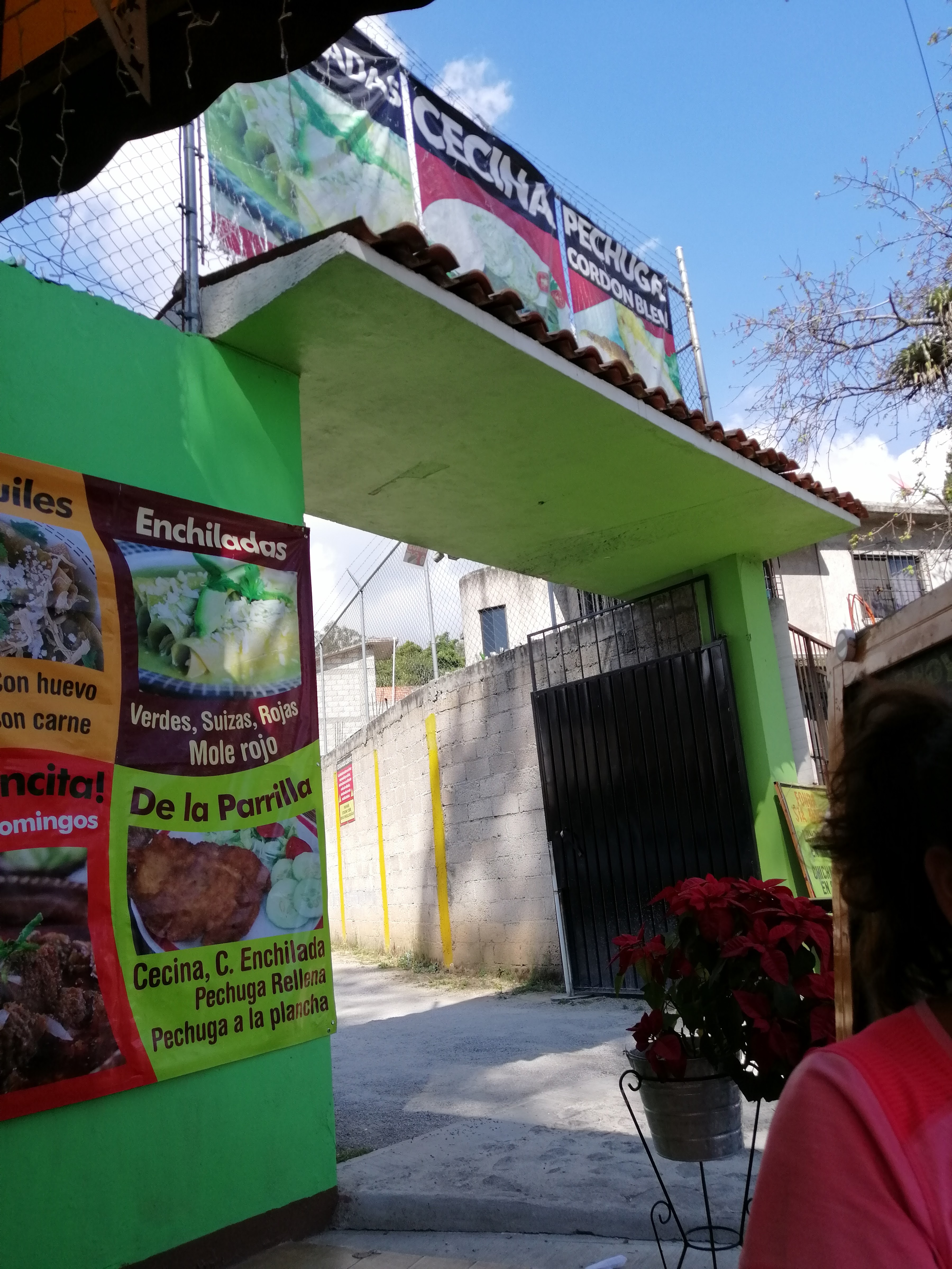 Fonda Santa Maria image 9