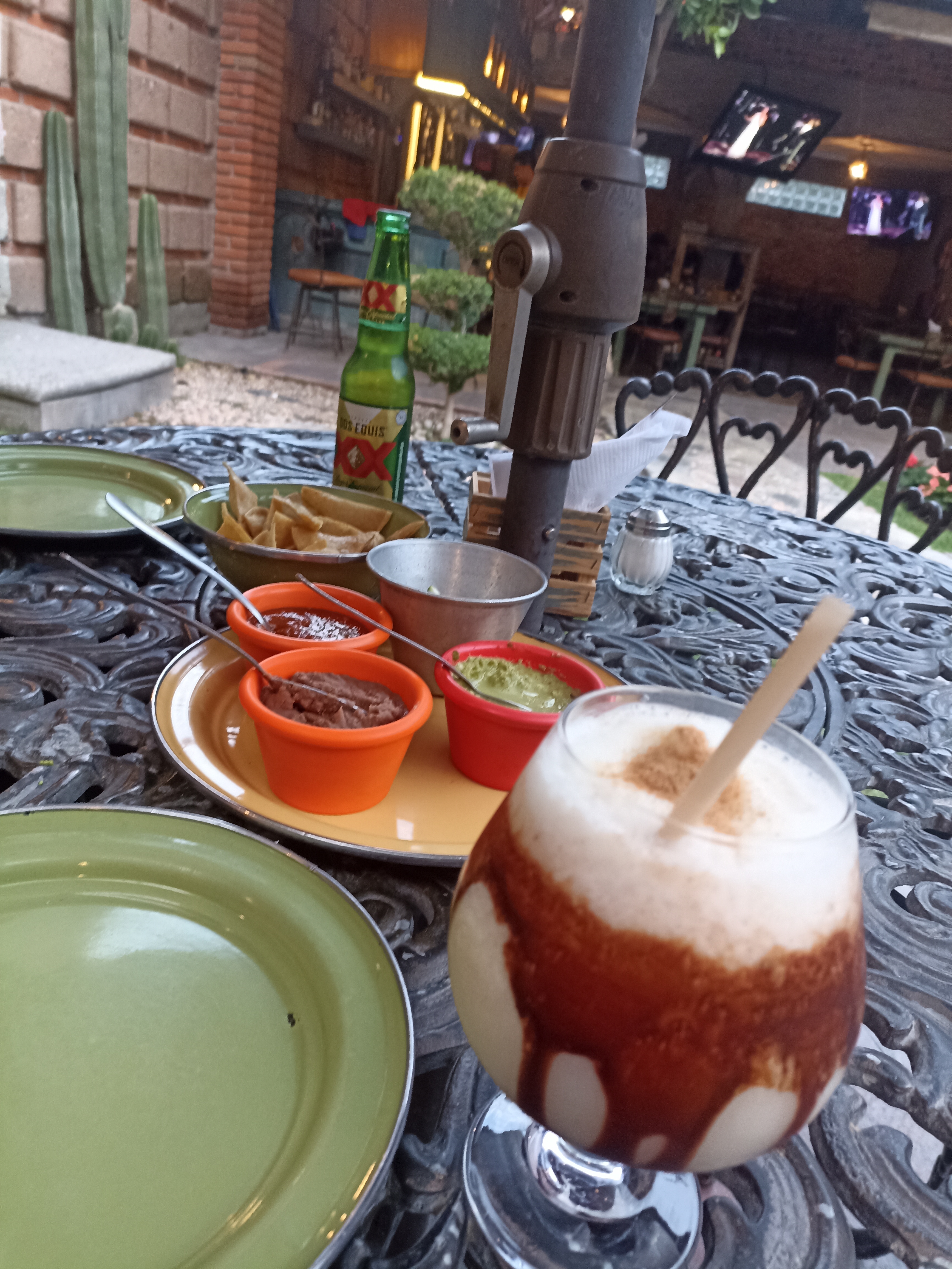 Los Caudillos image 10