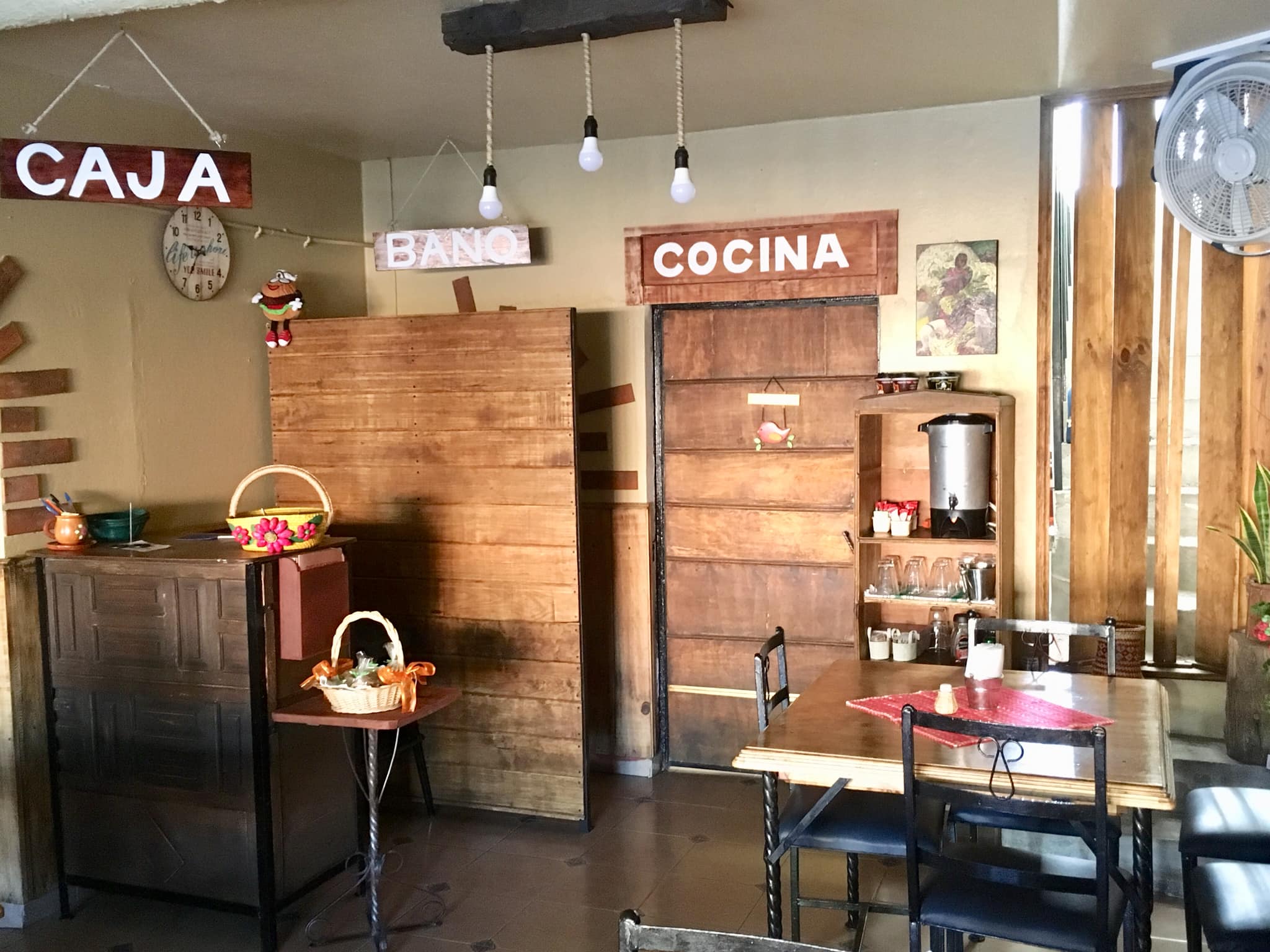 Restaurant "ZO" Hamburguesas al Carbón image 3