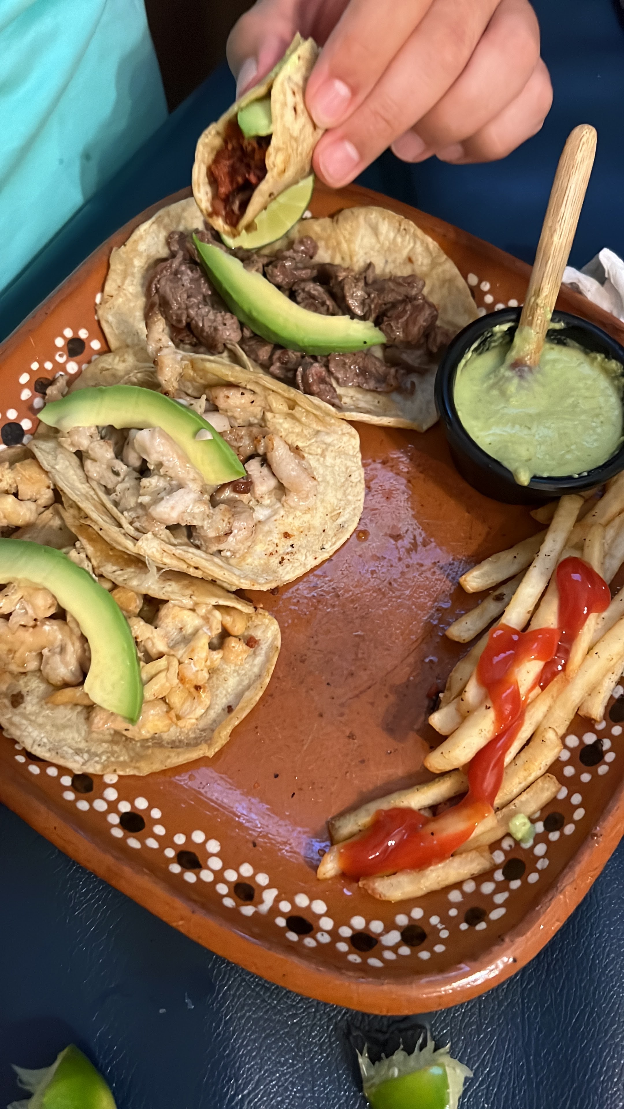 Restaurant "ZO" Hamburguesas al Carbón image 4