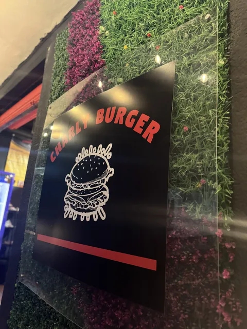 CHARLY BURGER image 7