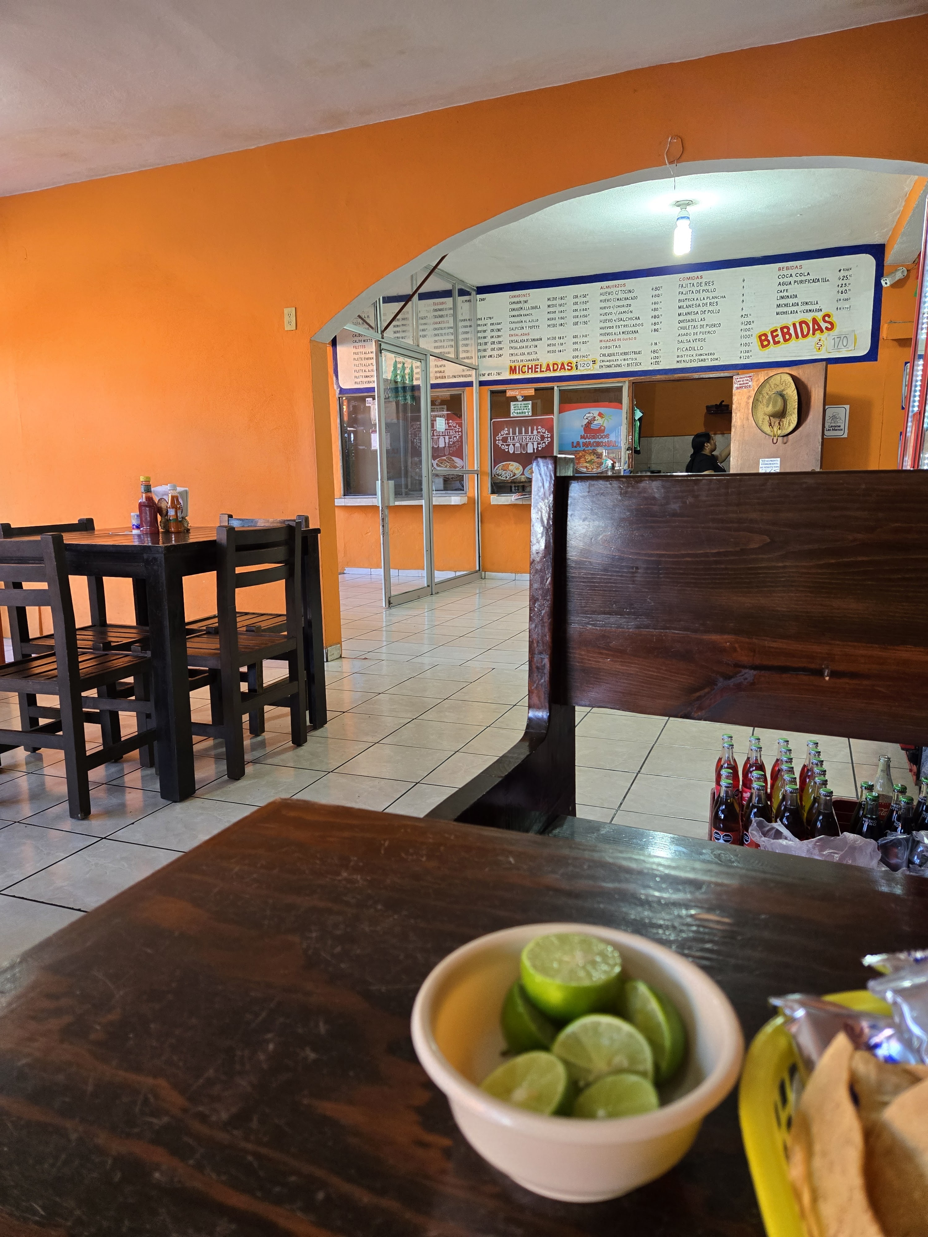 Mariscos la Nacional image 5