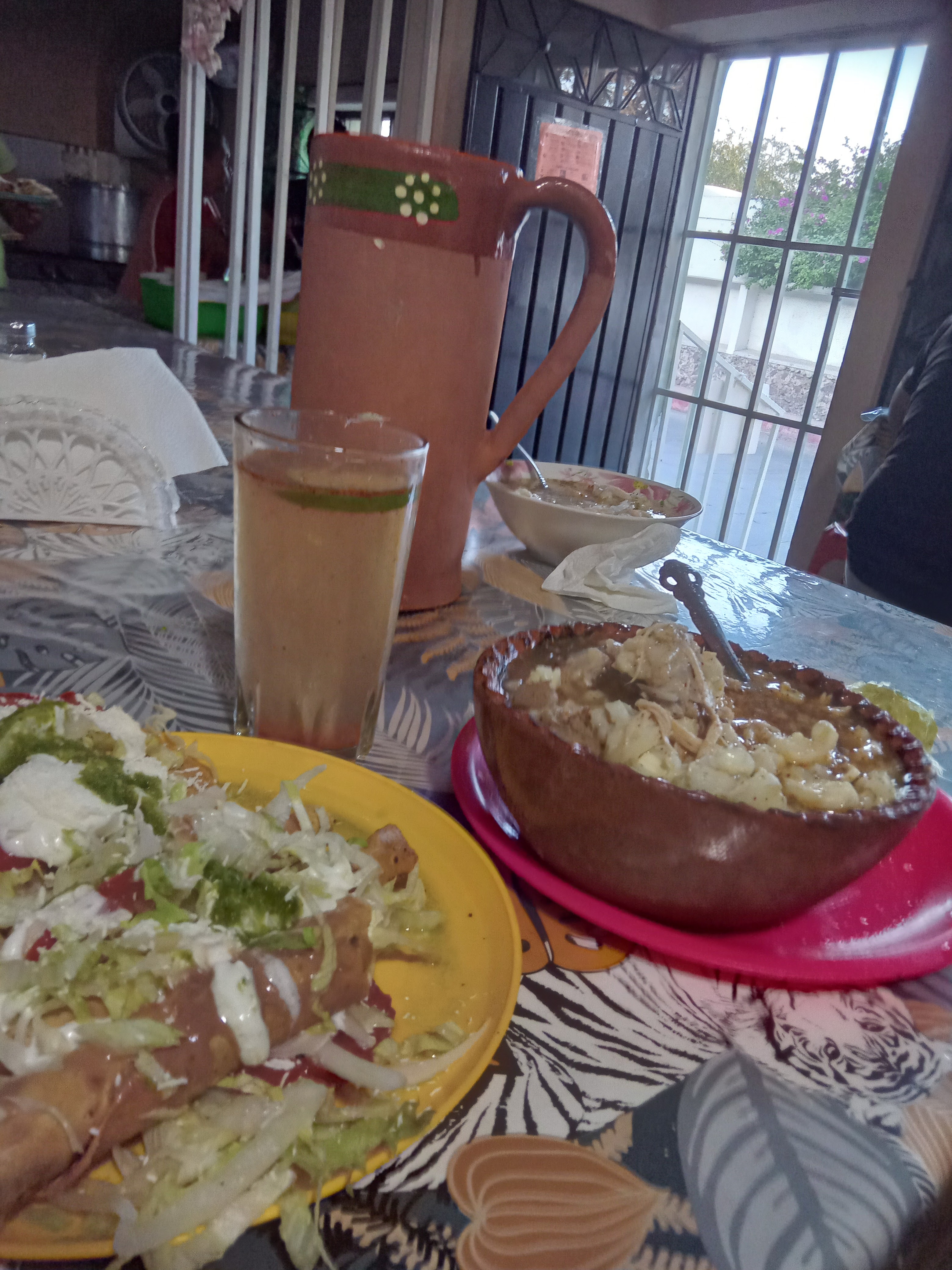 antojitos Mexicanos "Las Gemelas" image 1