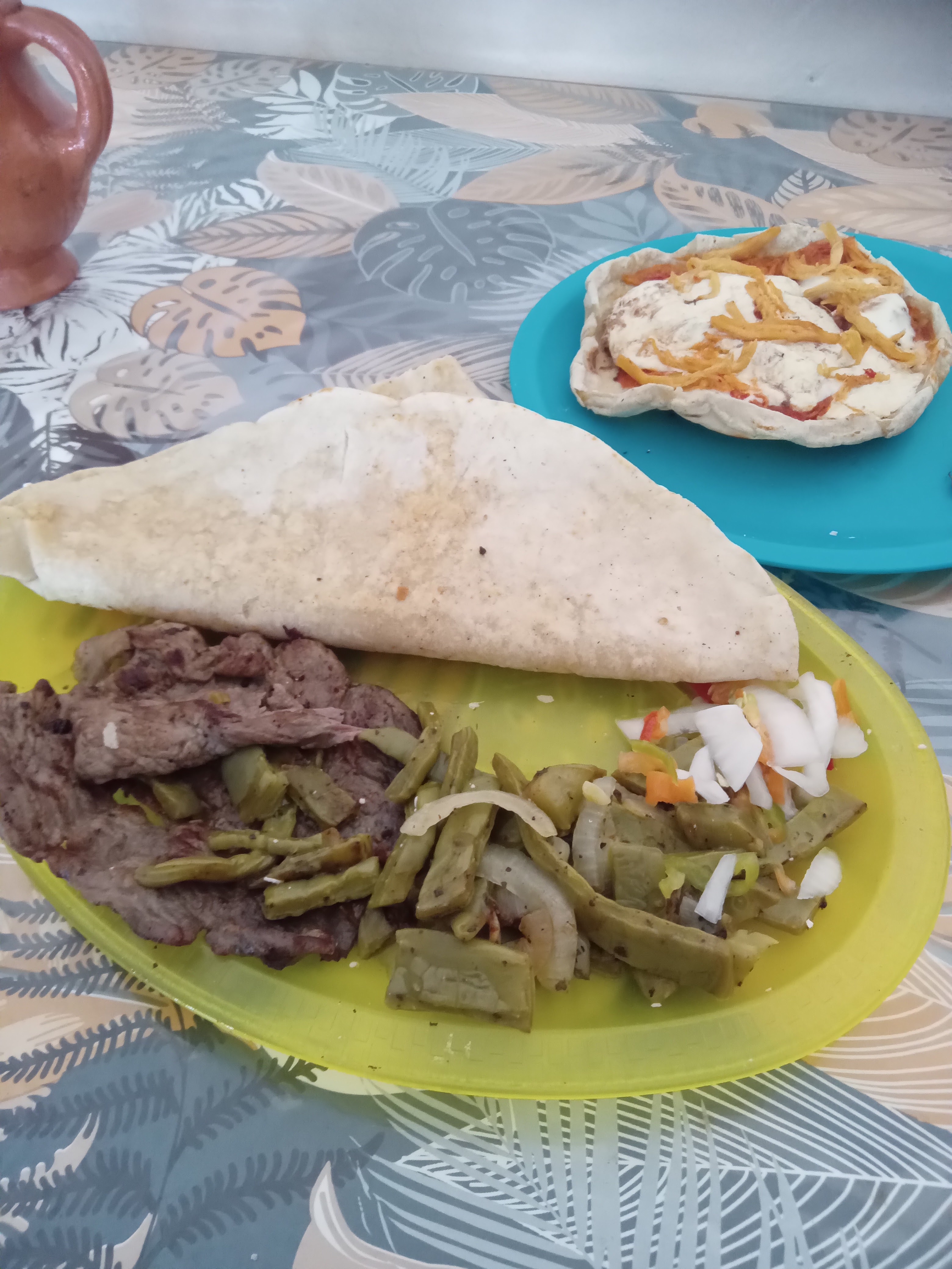 antojitos Mexicanos "Las Gemelas" image 5