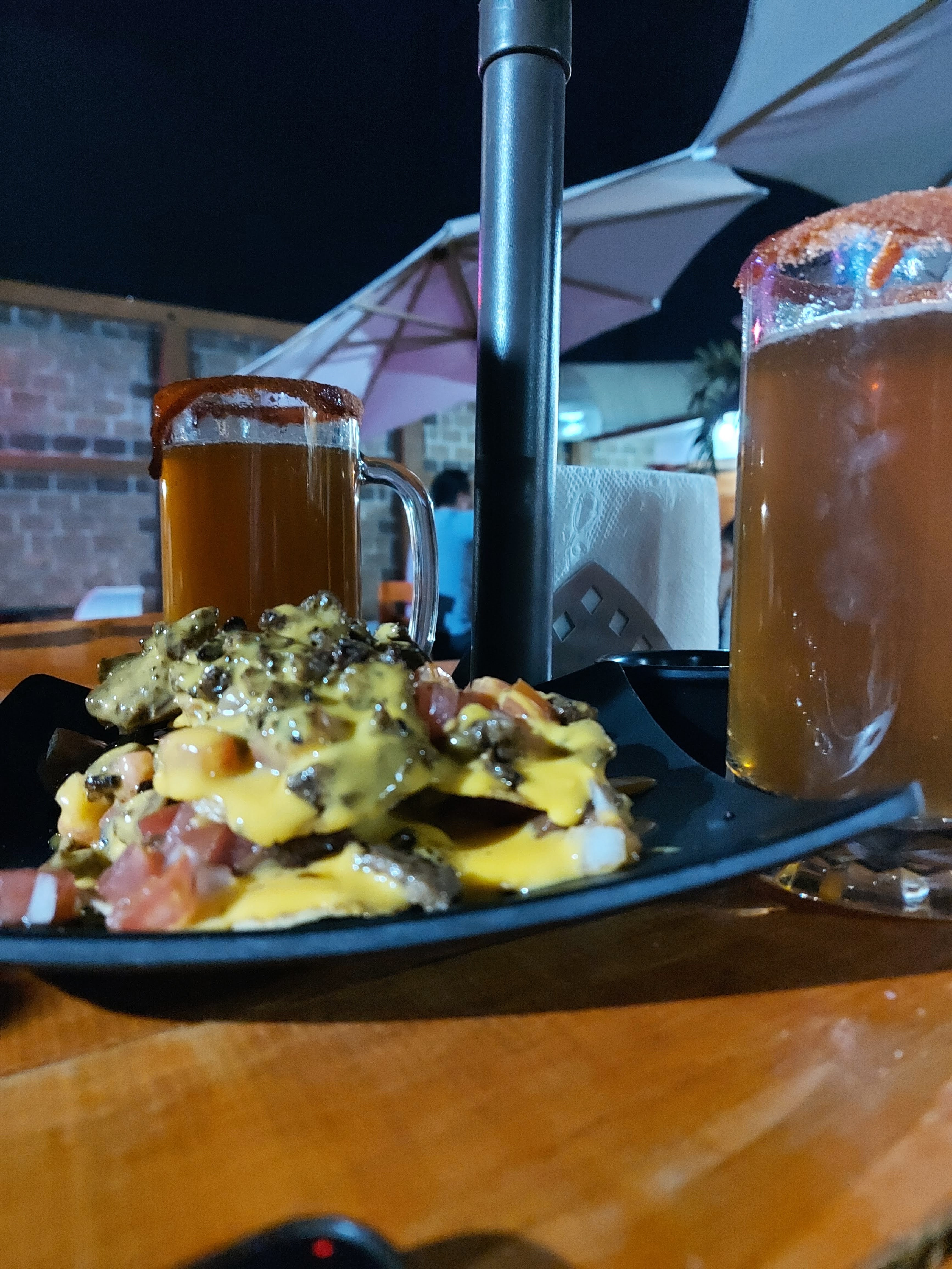 D'Luxe Restaurante/Bar image 3