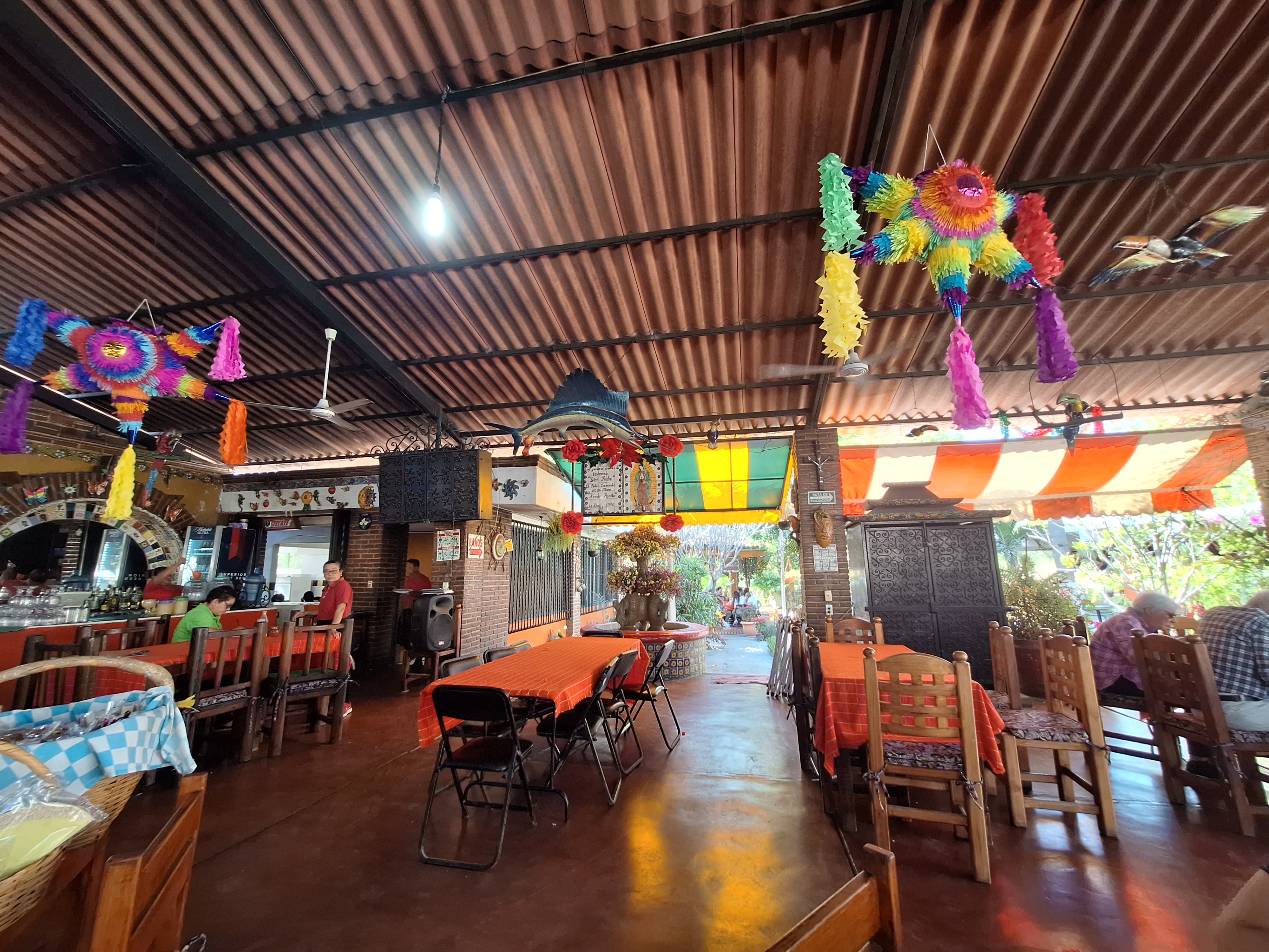 Fonda Rosita image 3