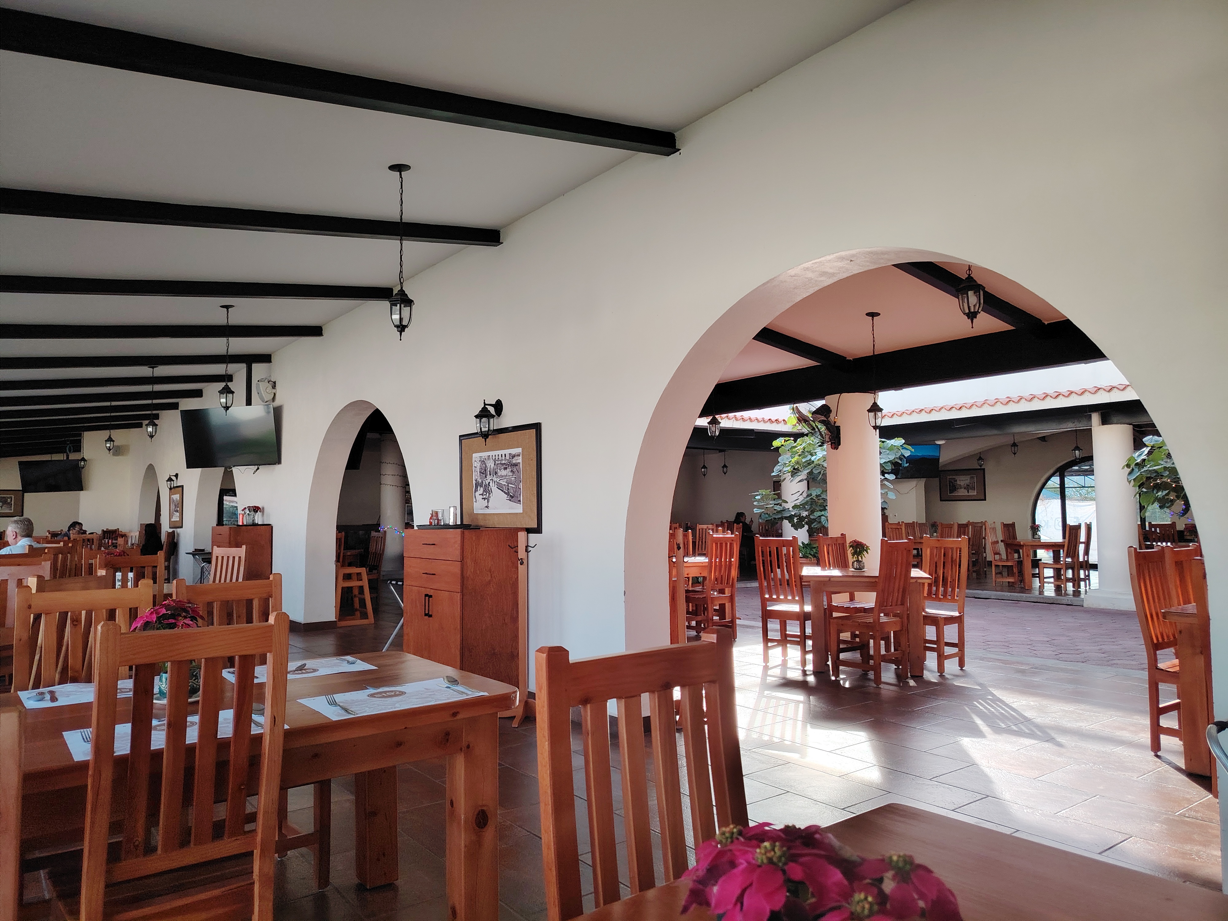 RESTAURANTE KM102 image 1