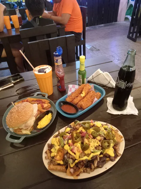 La esquina del cafe image 6
