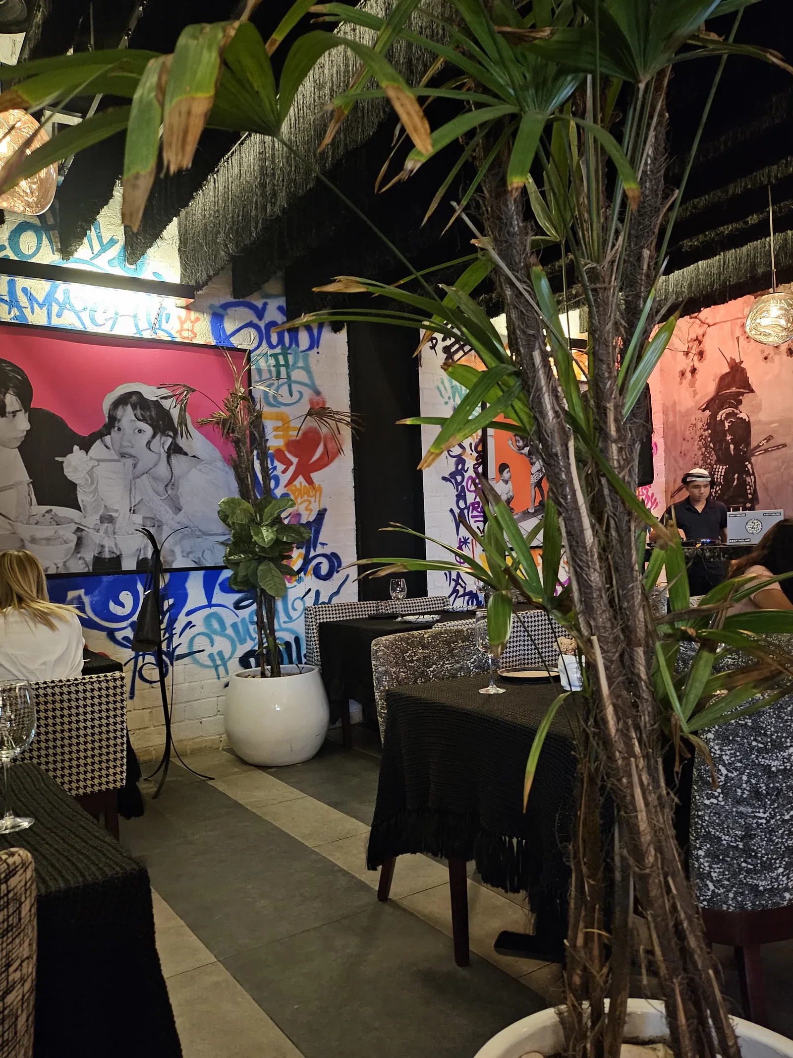 Zatori Restaurant image 5