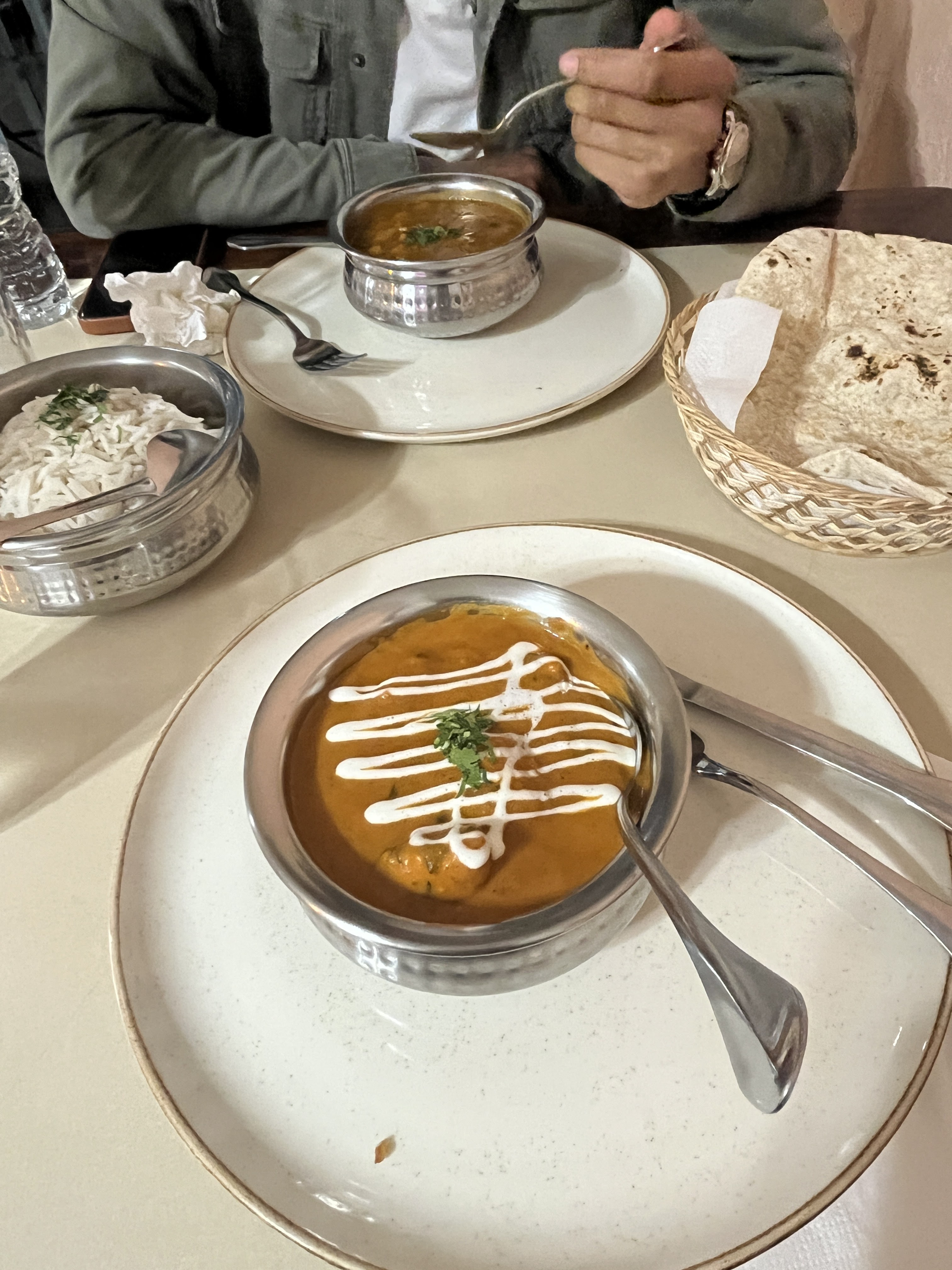 MORA restaurante hindú image 4