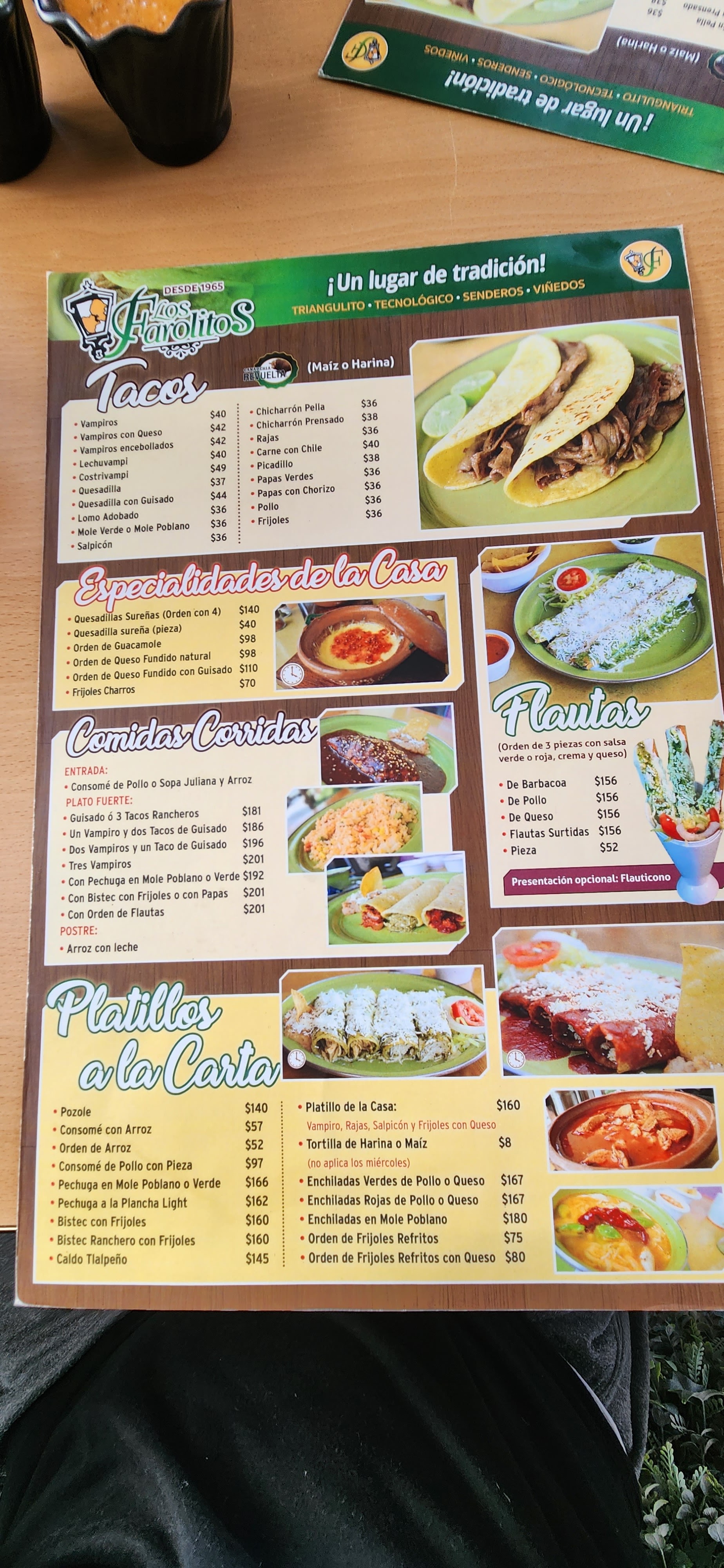 Los Farolitos Senderos image 6